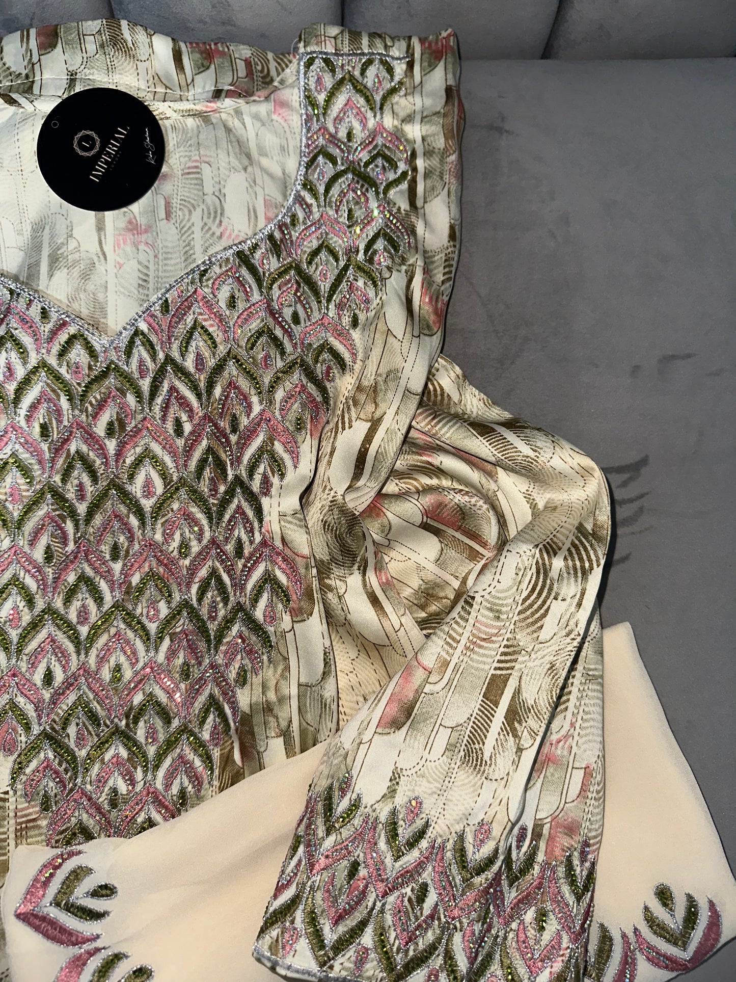 Different Creamy colors of mkhawars with matching Shiela