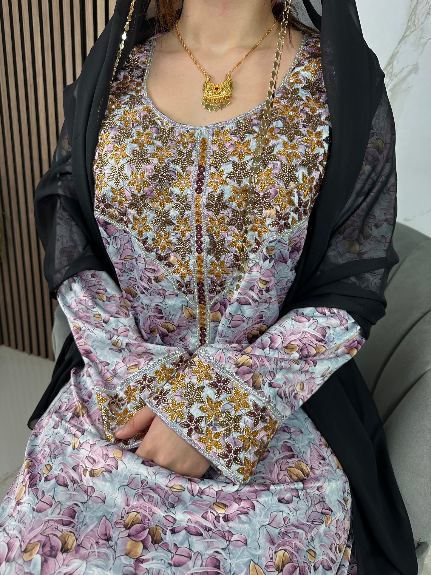 Mkhawar with black Sheila