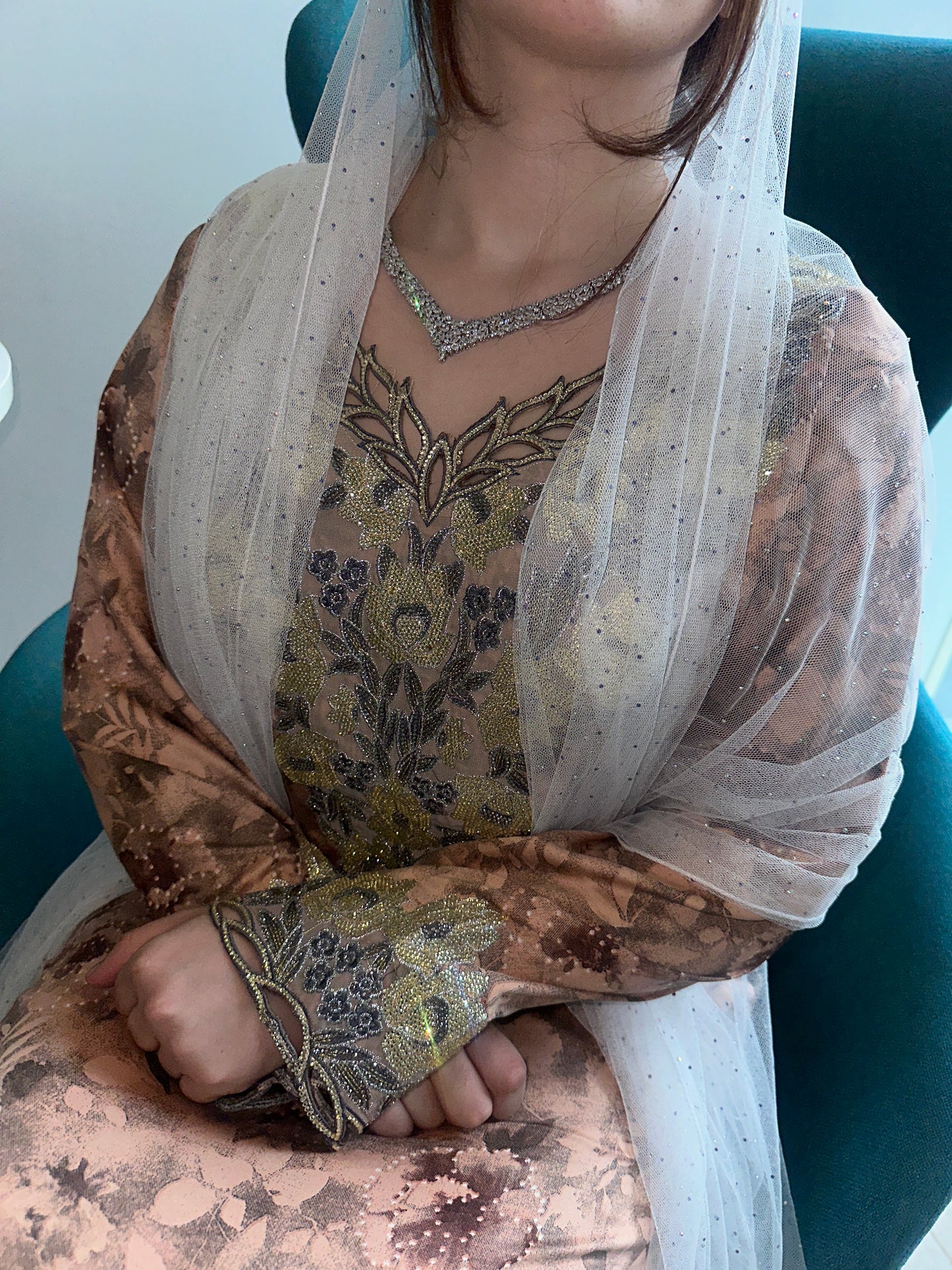 Brown mkharram mkhawar