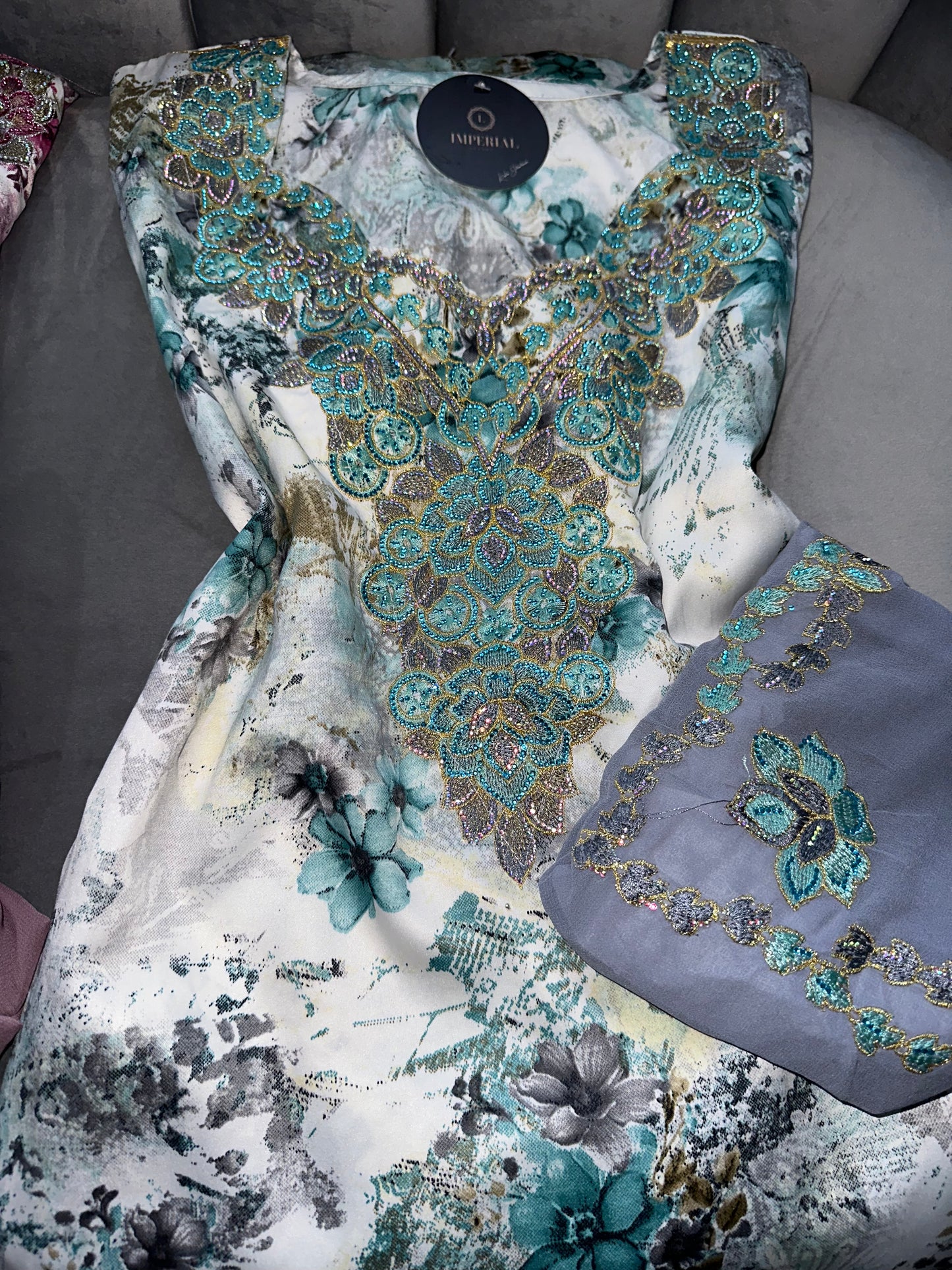 Green, turquoise, pink and creamy mkhawar with matching Shiela