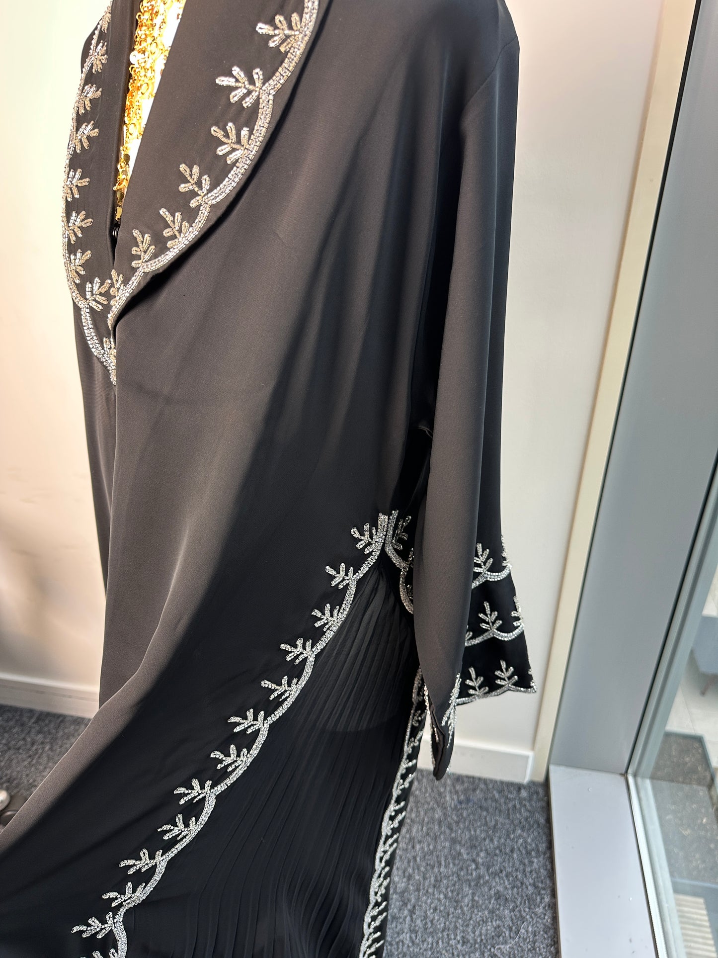 Silver collar abaya with side pleats and hijab