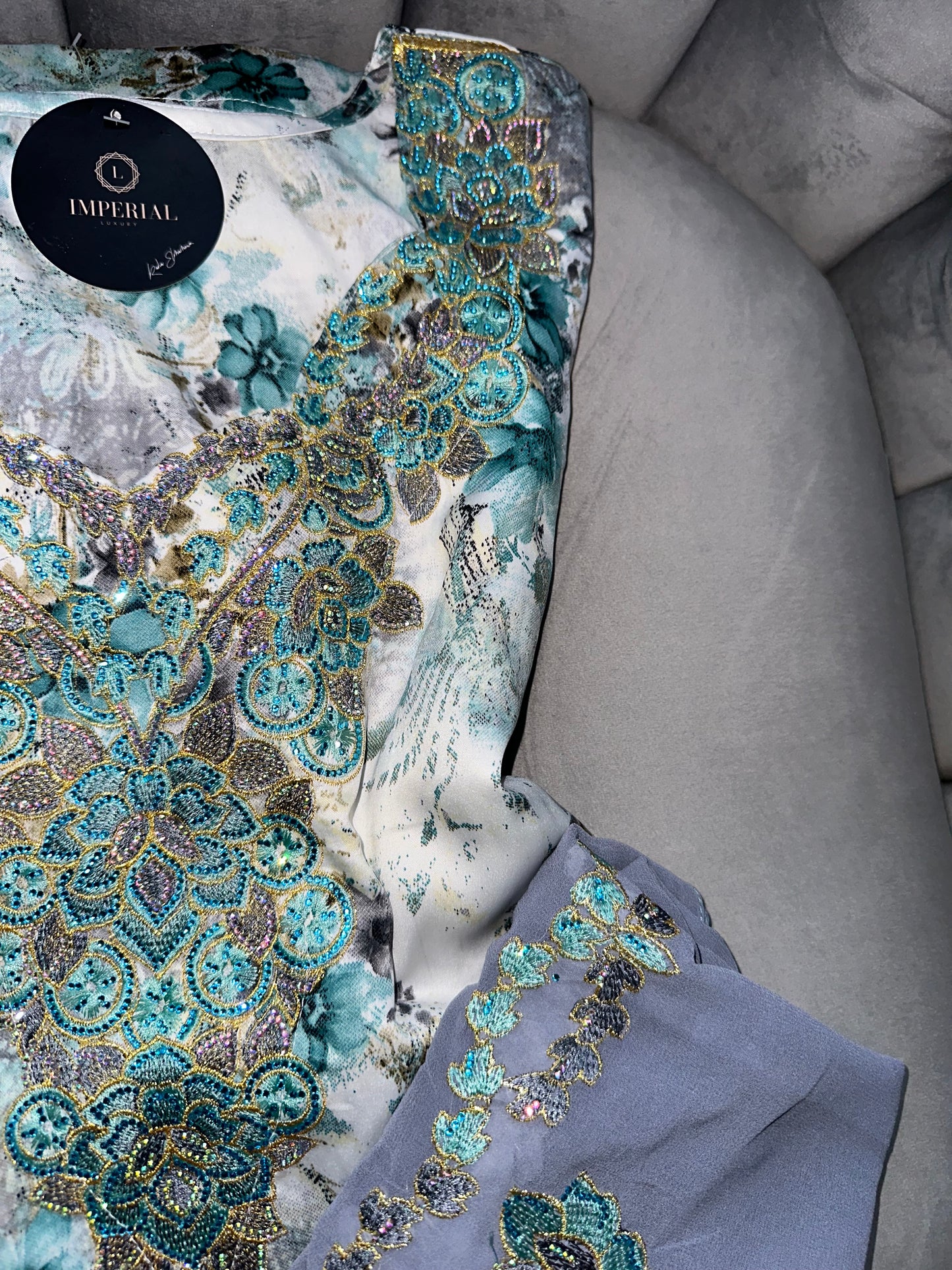 Green, turquoise, pink and creamy mkhawar with matching Shiela