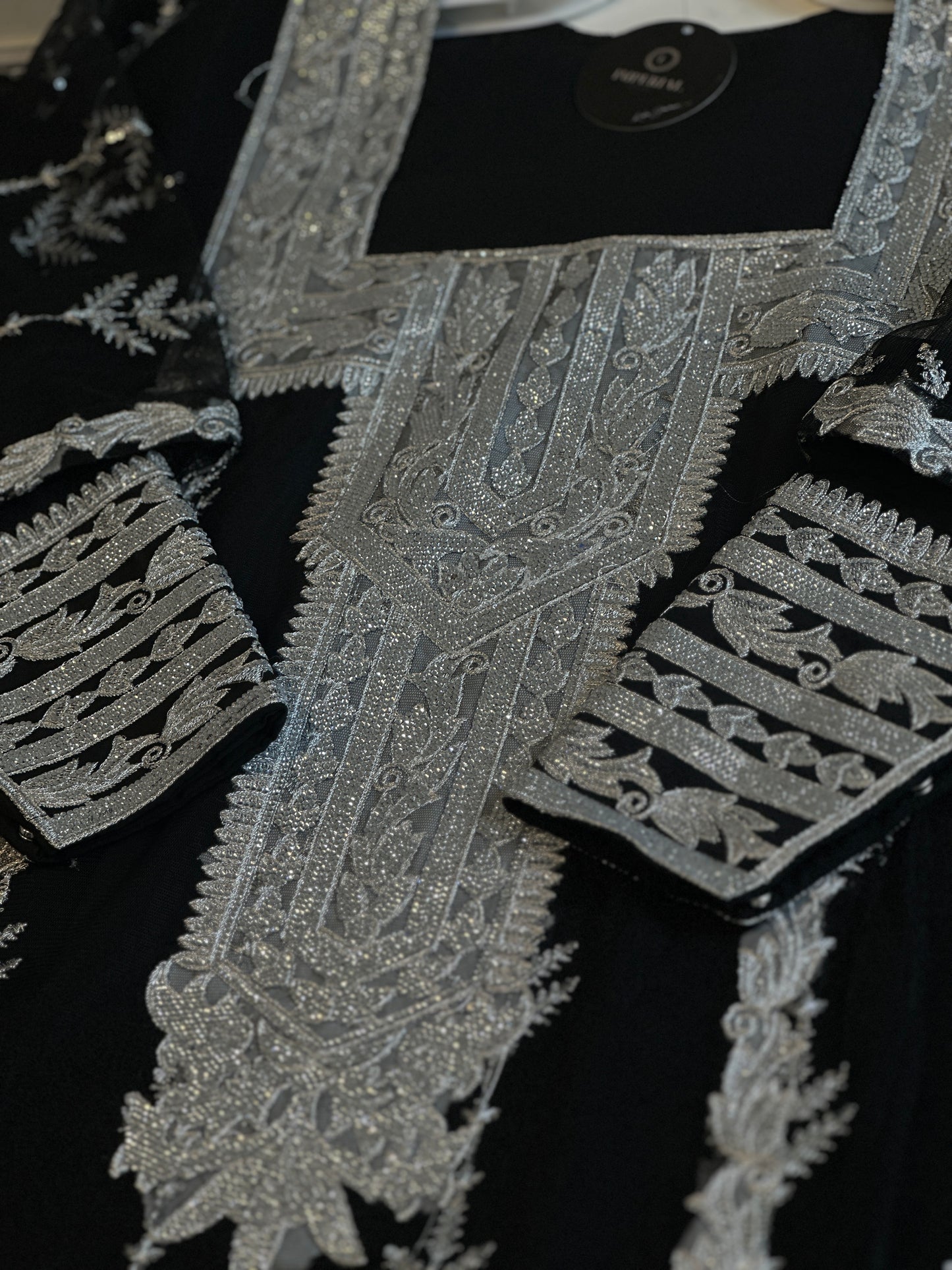 Two pieces Emirates Thobe