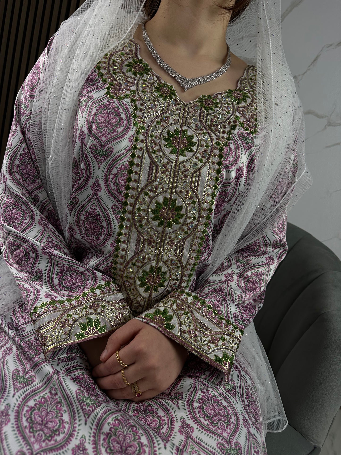 Pink mkhawar