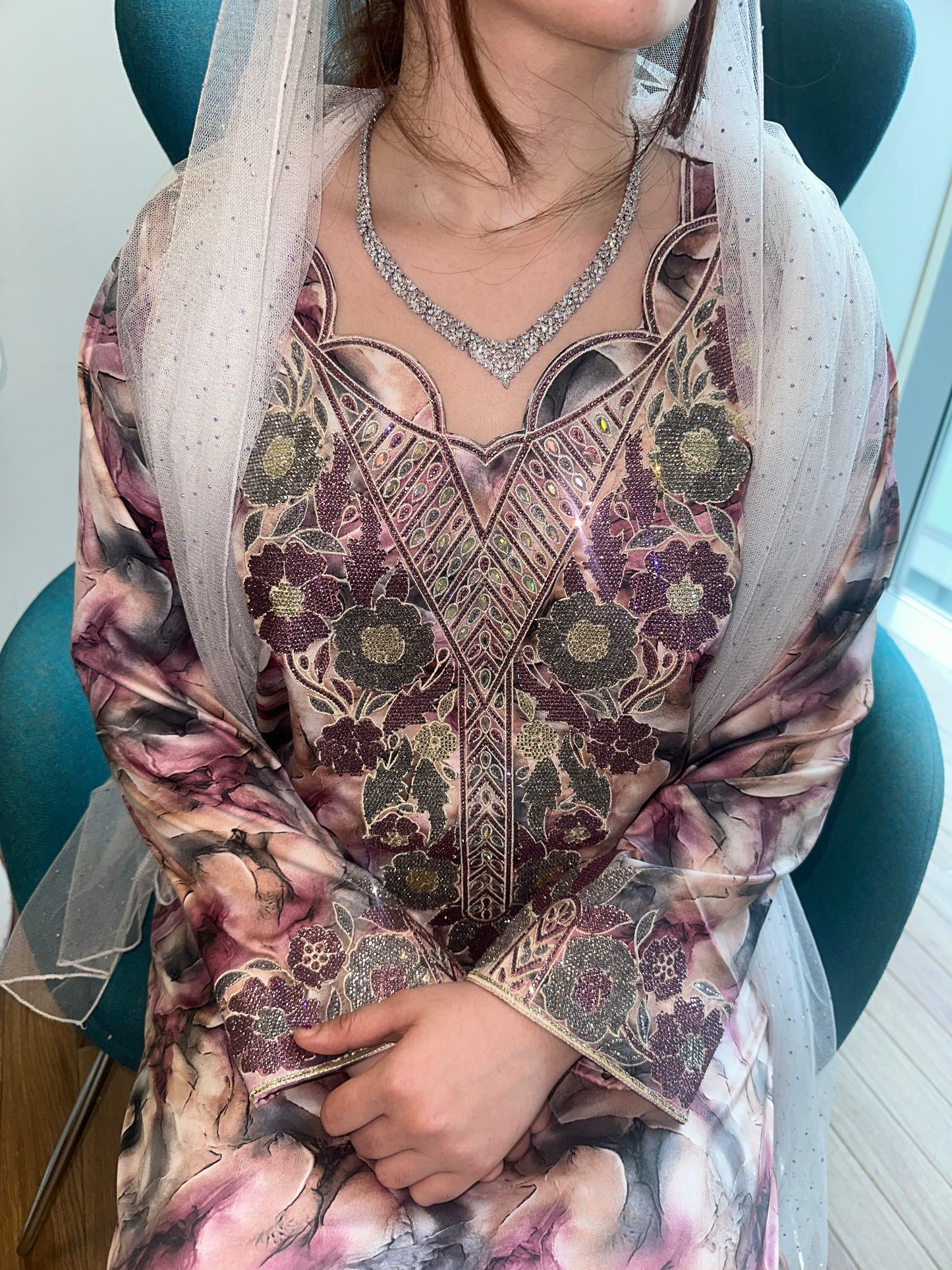 Pink and silver Indonesian silk mkhawar