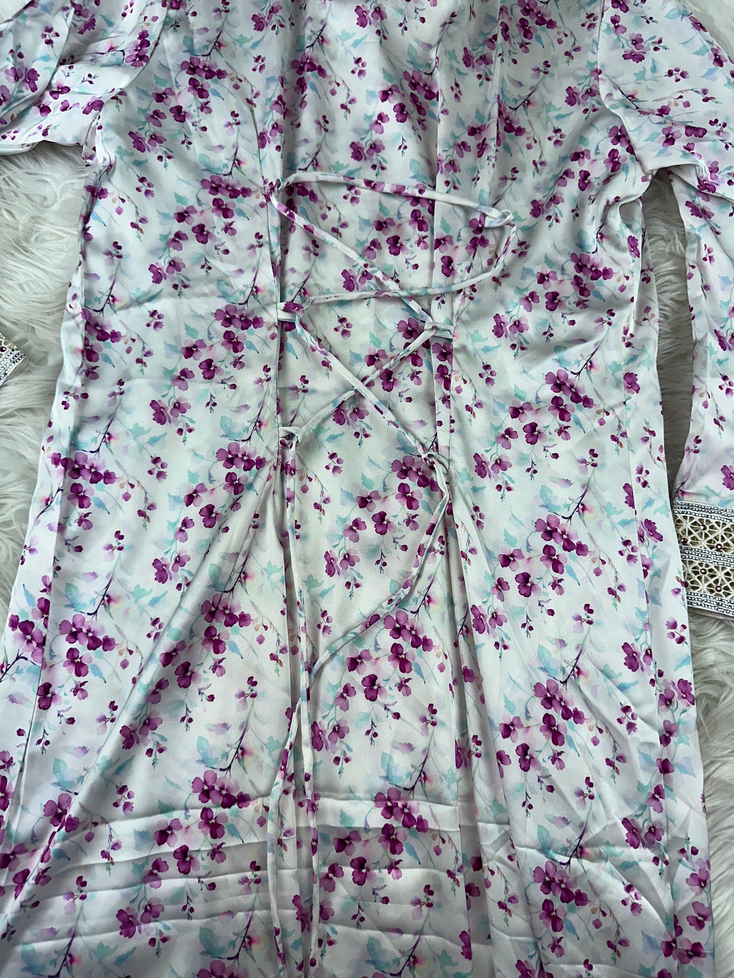Pure silk white and purple flowers mukhawar/ back corset