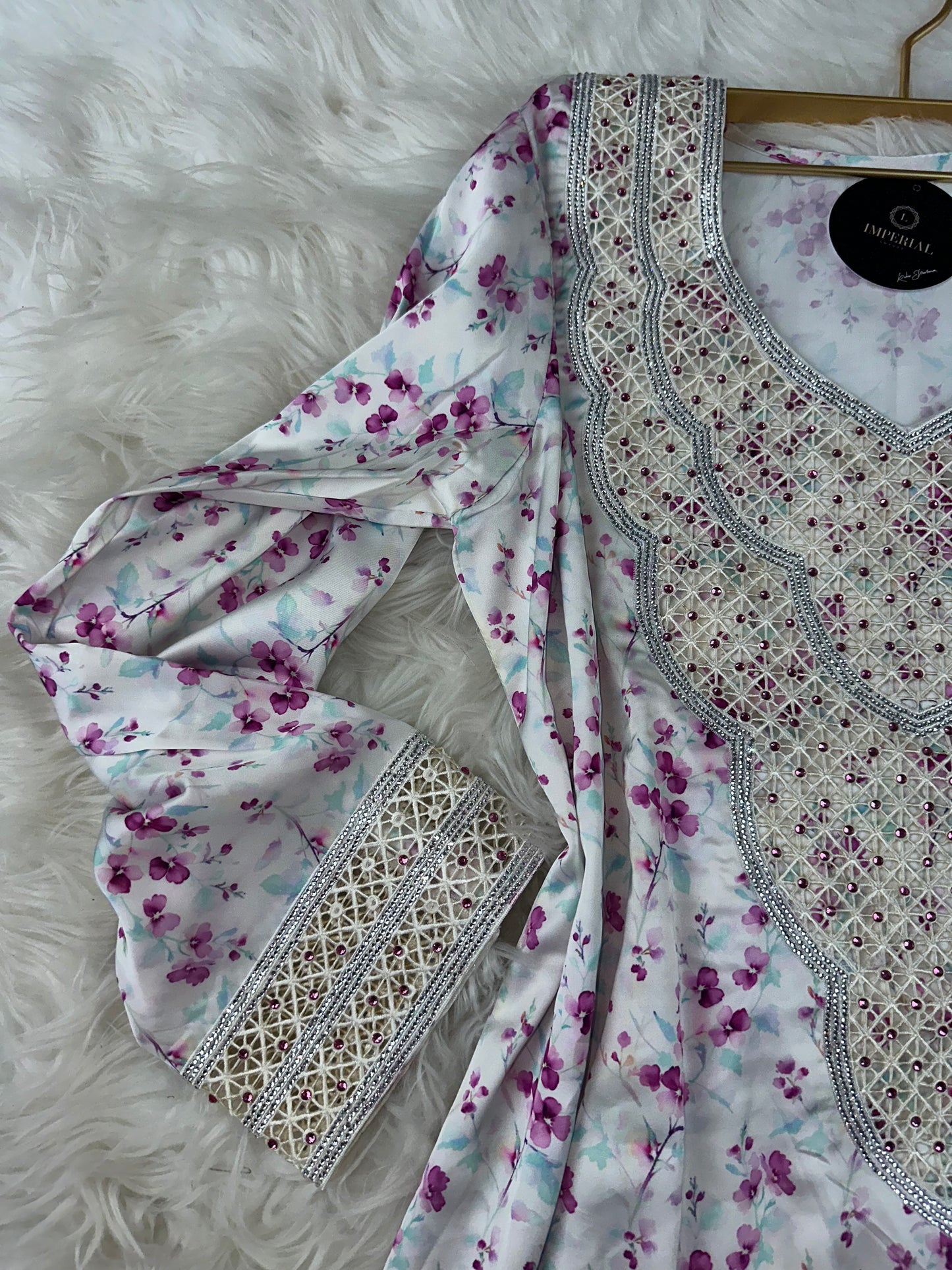 Pure silk white and purple flowers mukhawar/ back corset