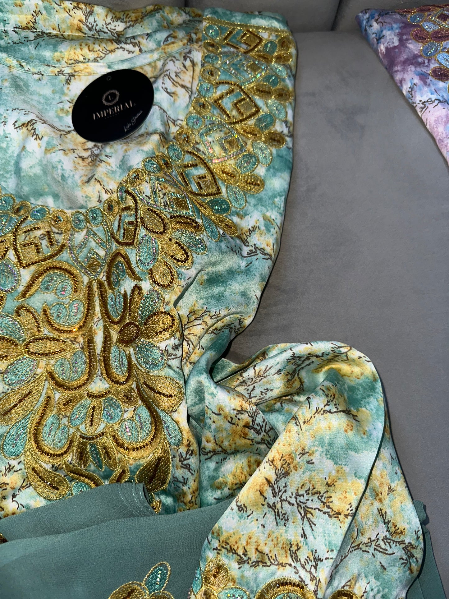 Natural colors of mkhawars with matching Shiela