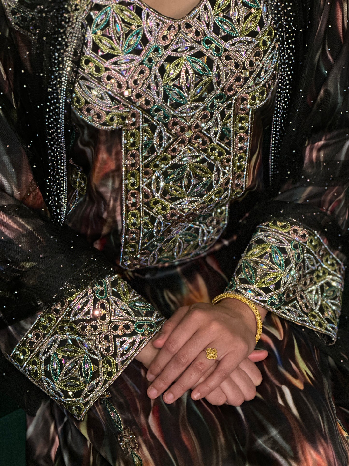Silk mkhawar with back corset and chiffon Shiela