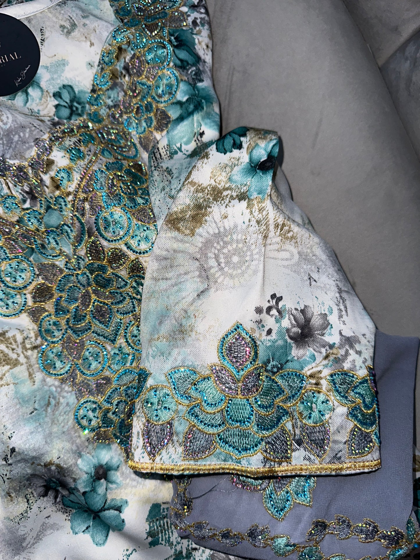 Green, turquoise, pink and creamy mkhawar with matching Shiela