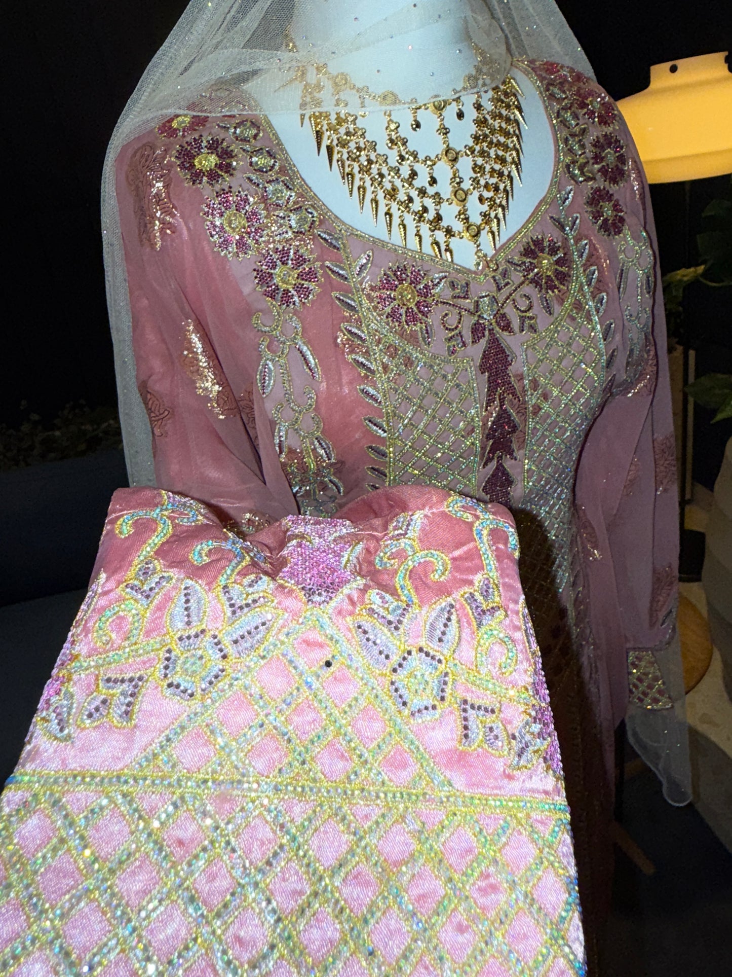 Pink3 Emirati Thobe two pieces with belt inside