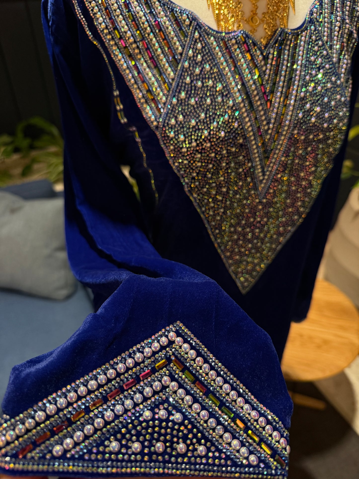 Light blue velvet mkhawar