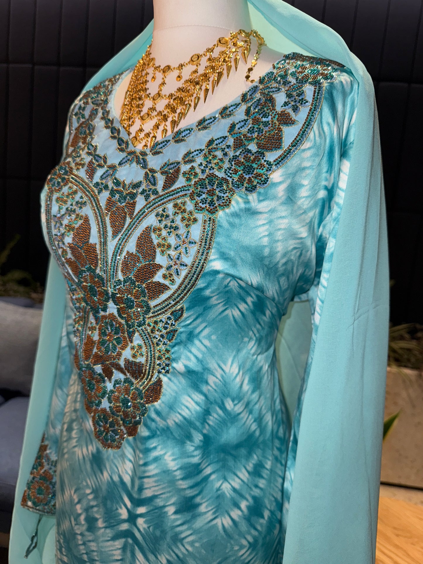 Turquoise mukhawar with hijab and back corset