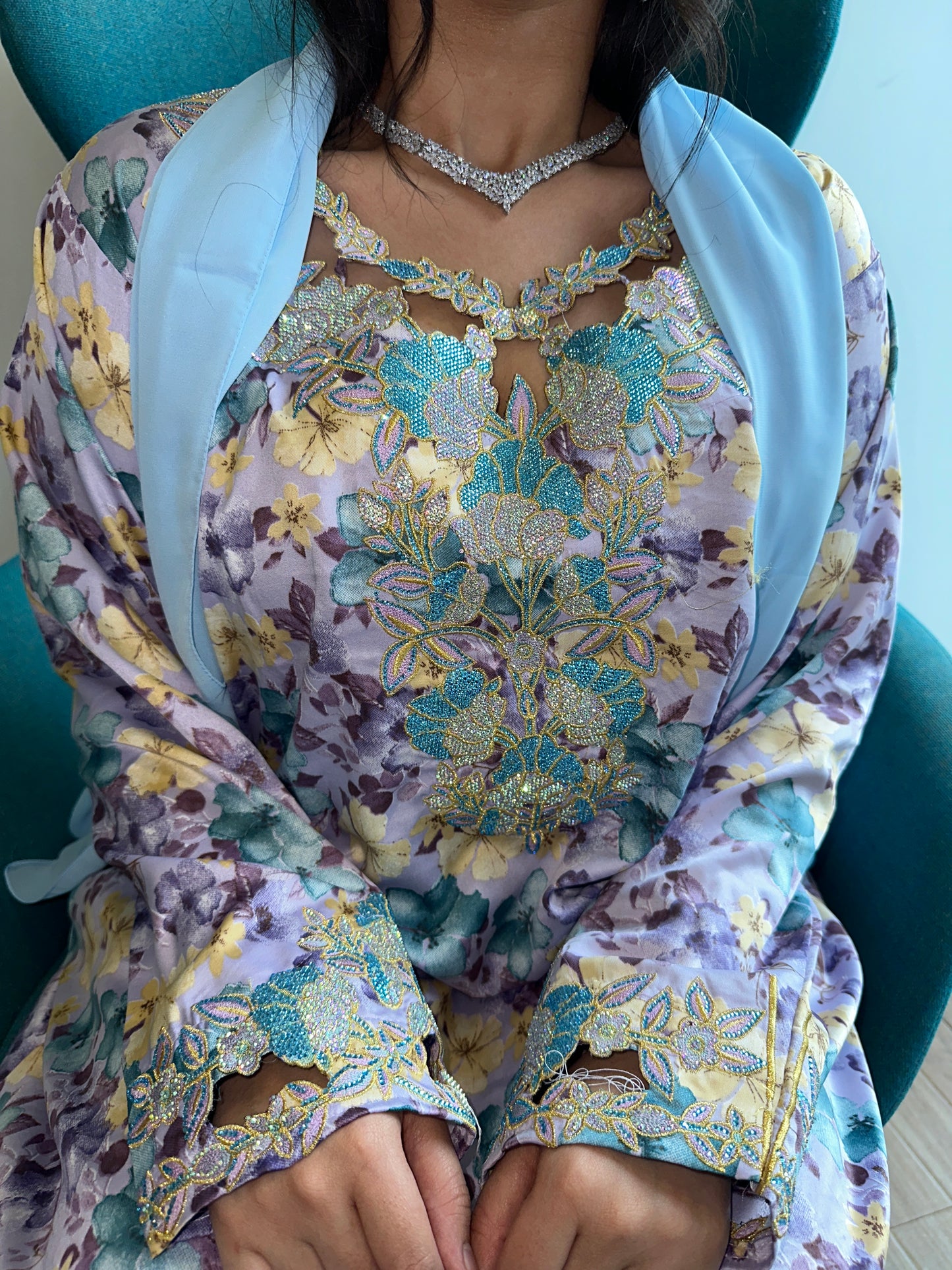 Purple and blue mkhawar with matching Shiela