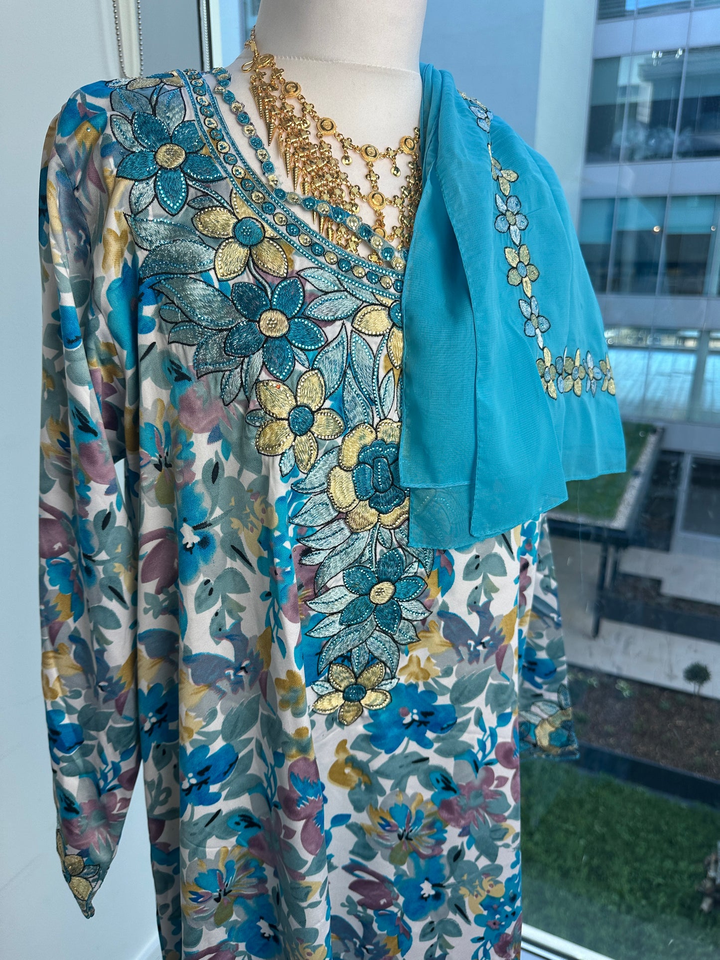 Blue and white Mukhawar with matching Sheila
