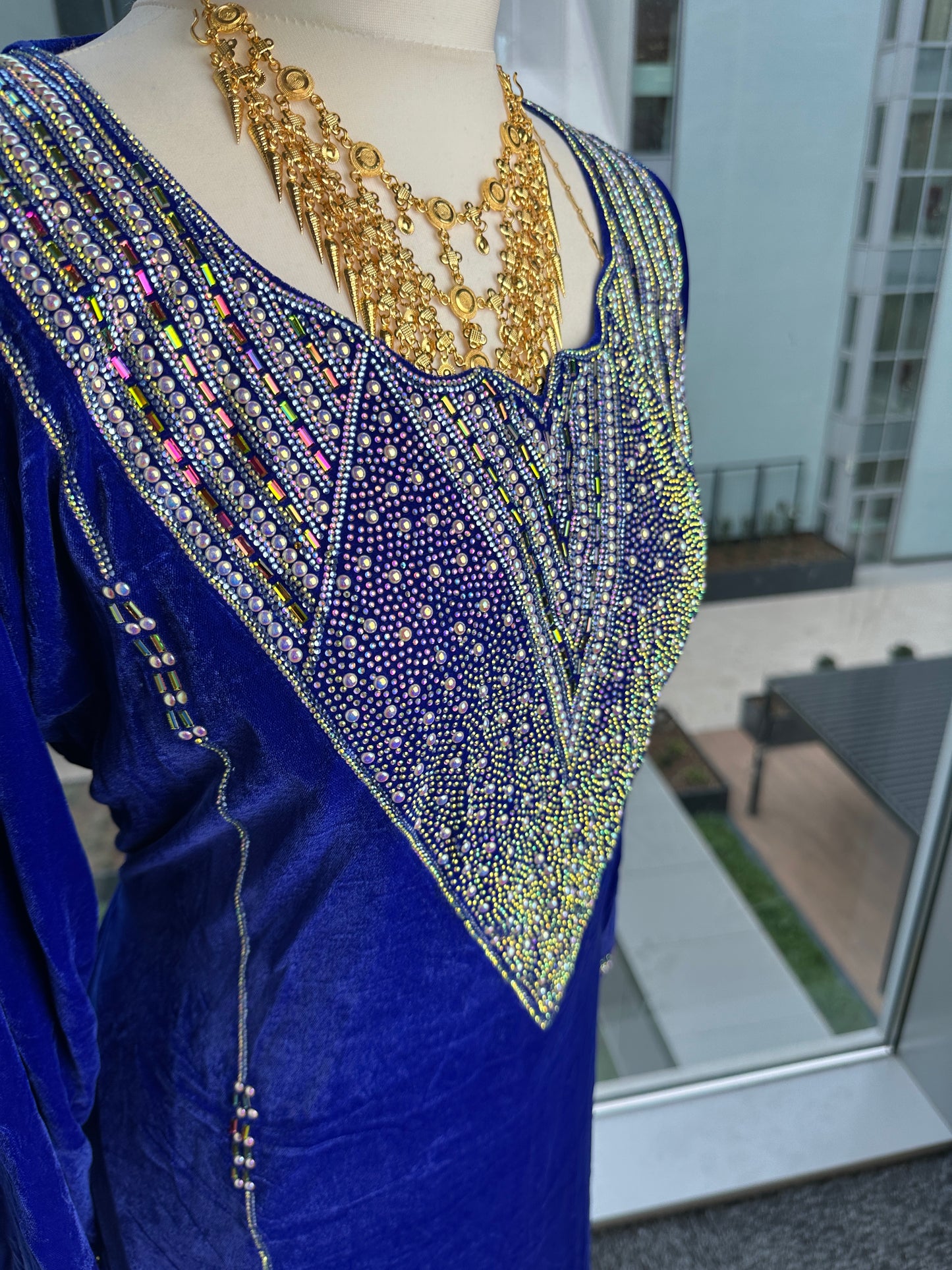 Blue velvet Mukhawar