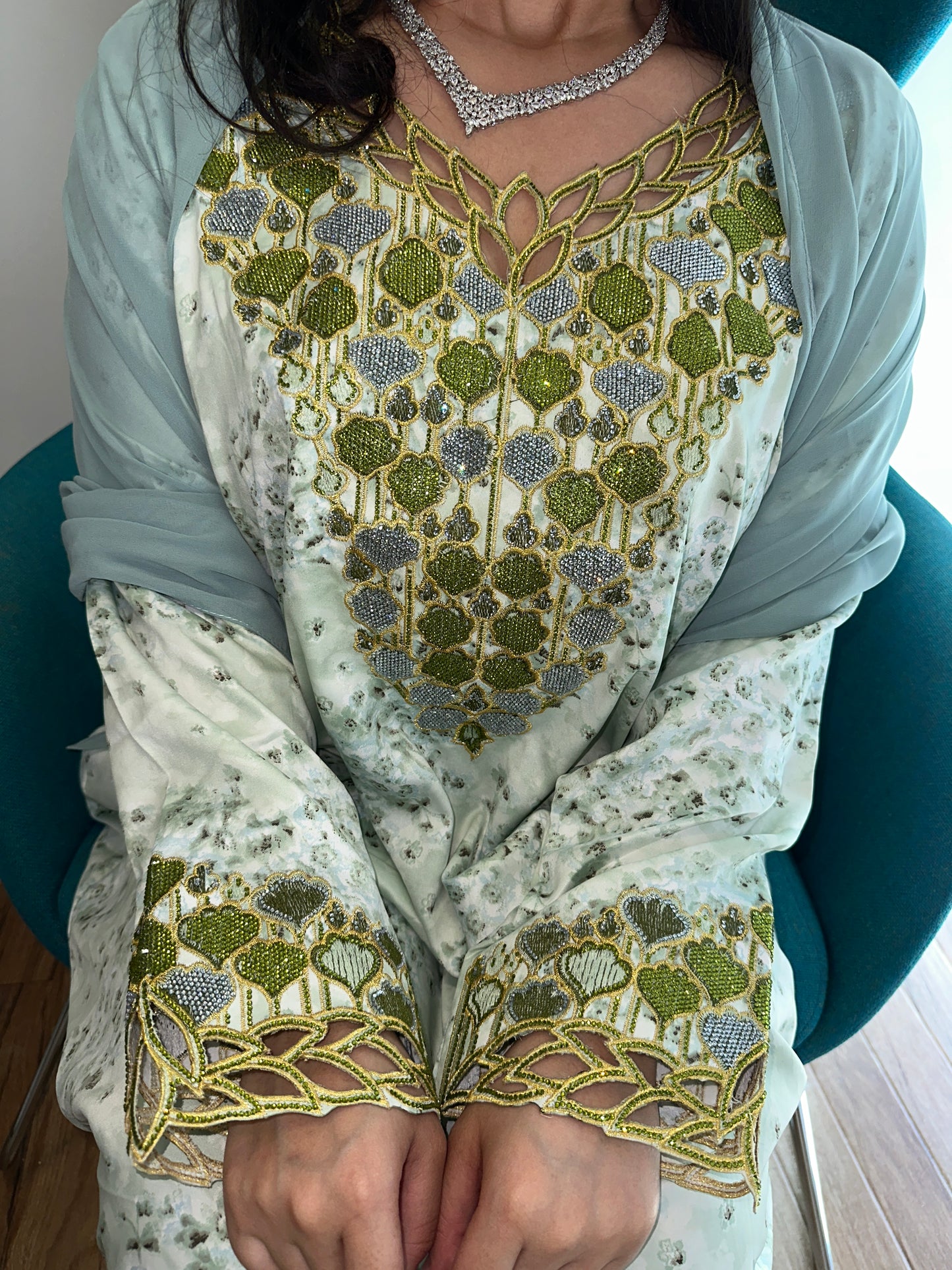 Green mkhawar with matching Shiela
