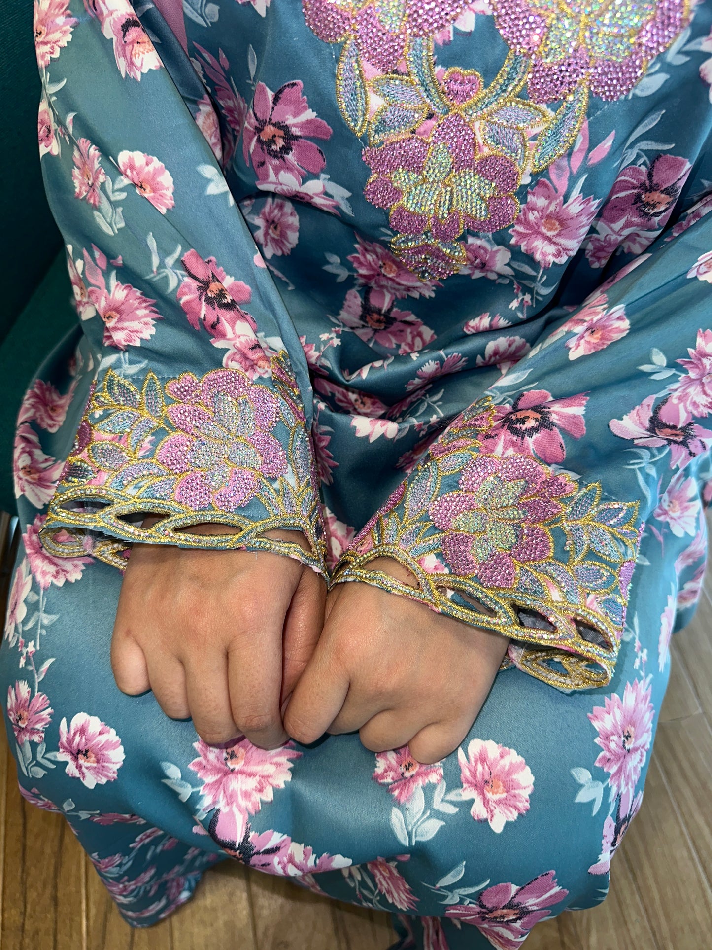 Turquoise and pink mkhawar with matching Shiela