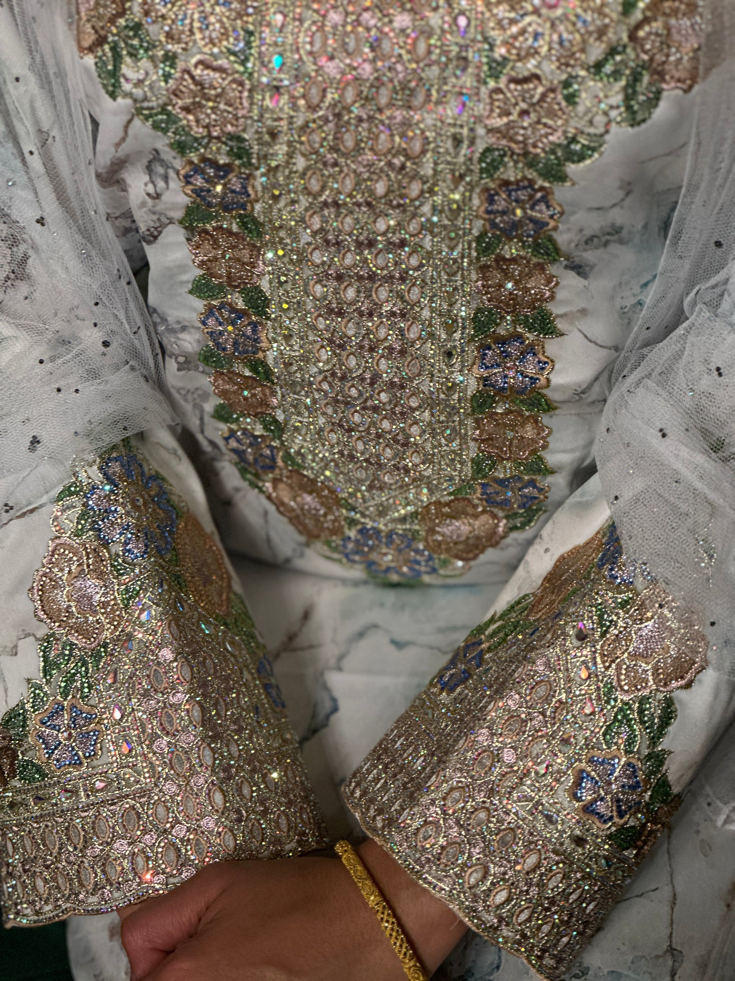 Occasional VIP mkhawar with back corset and cream chiffon Shiela