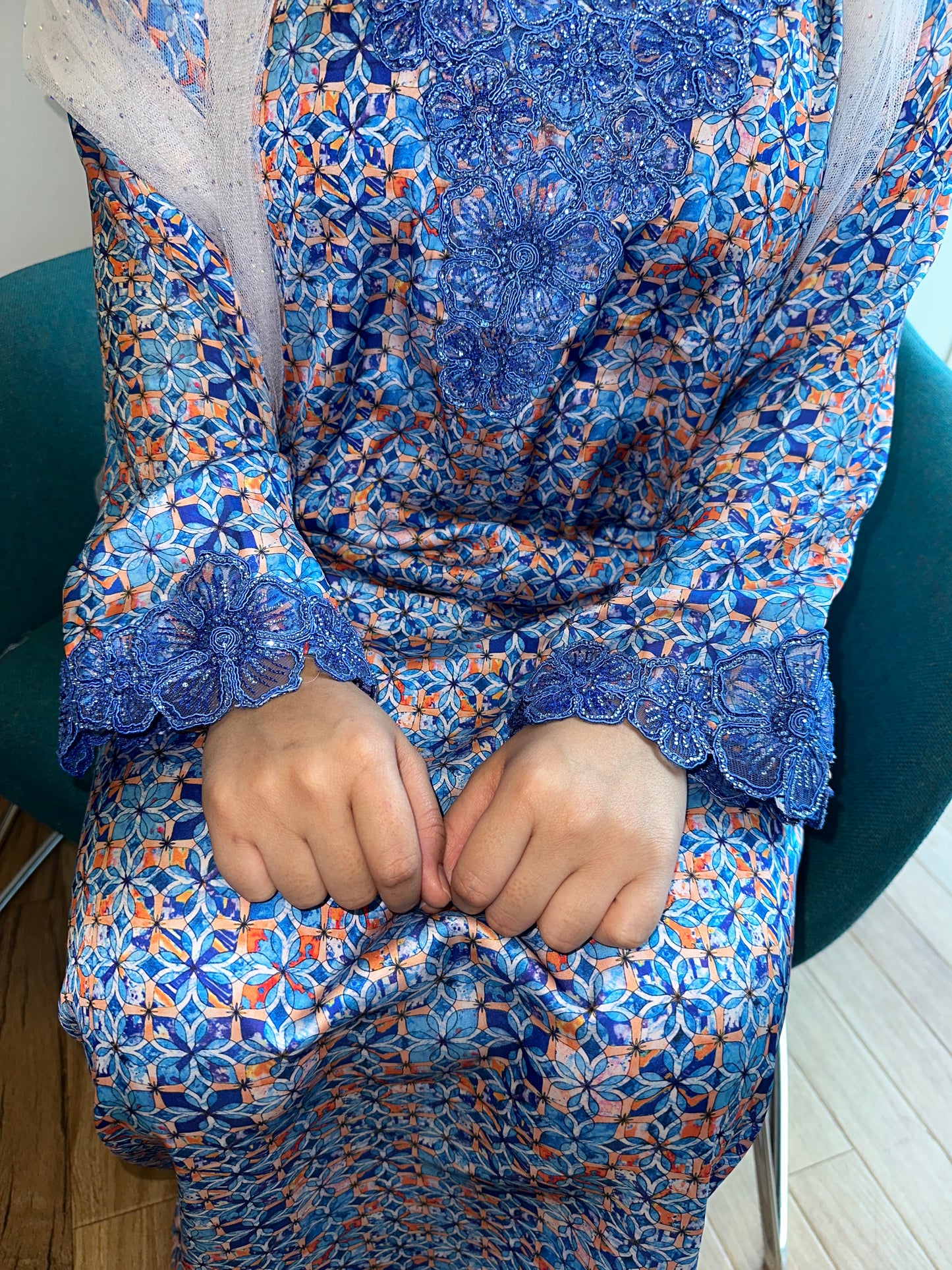 Blue mkhawar pure silk with lace