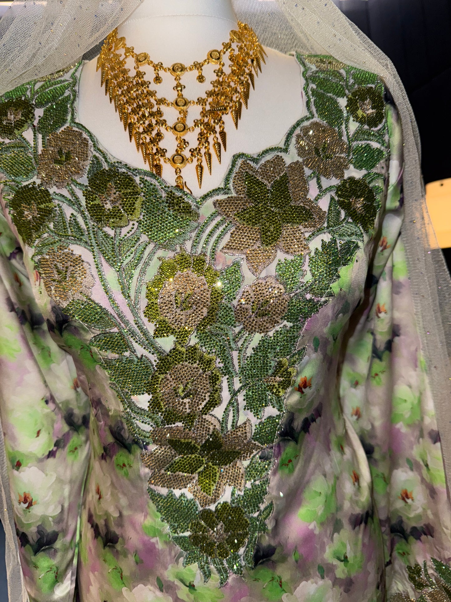 Green silk mukhawar