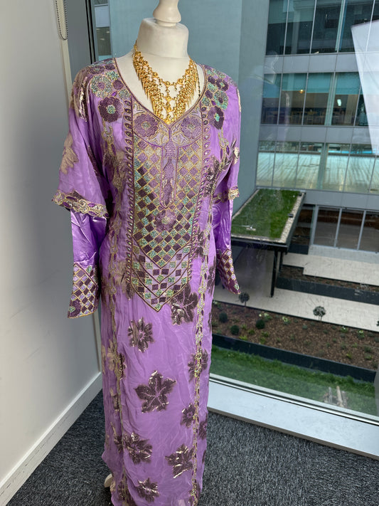 Violet purple Emirati thobe