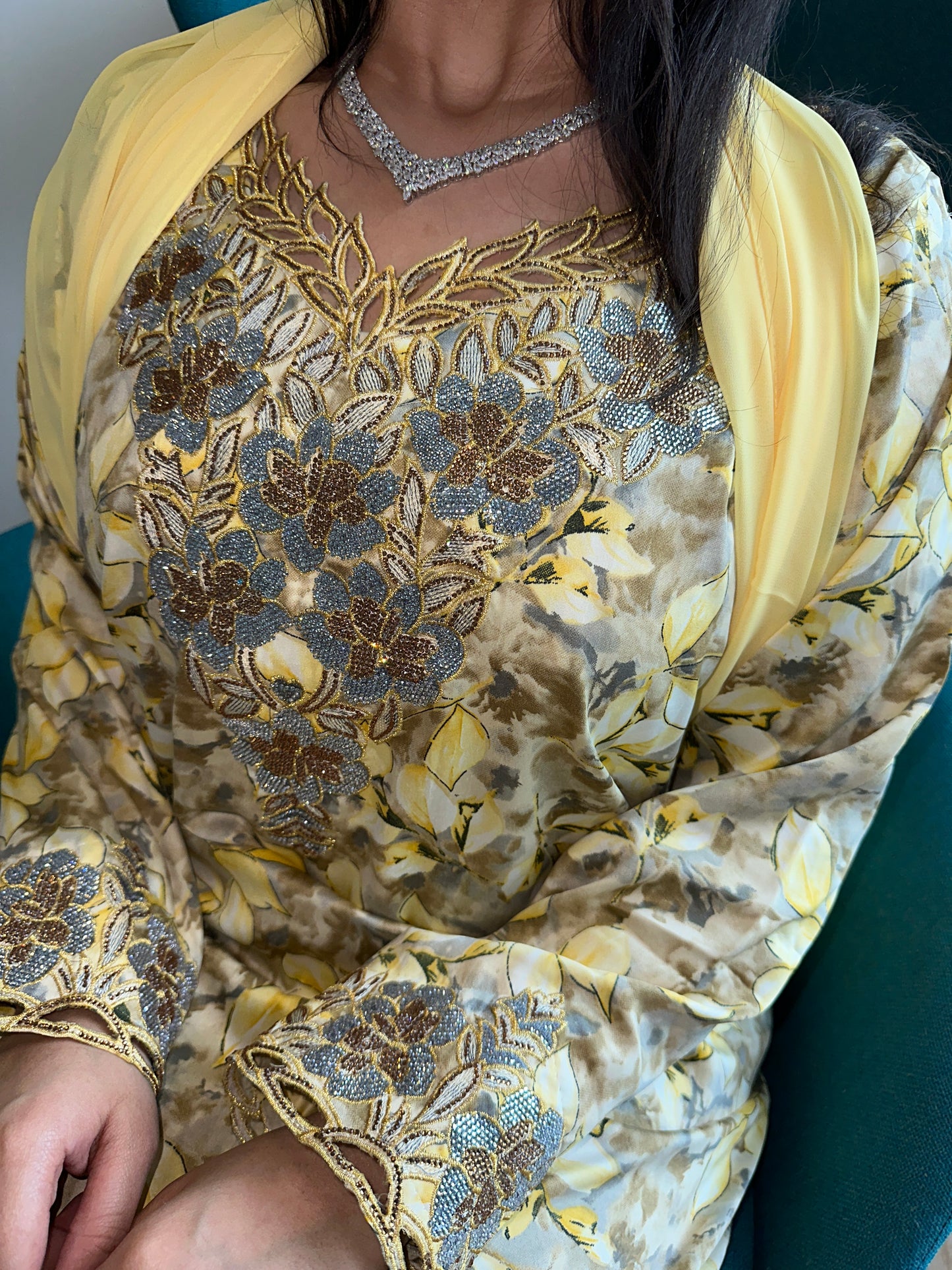 Creamy yello mkhawar with matching Shiela