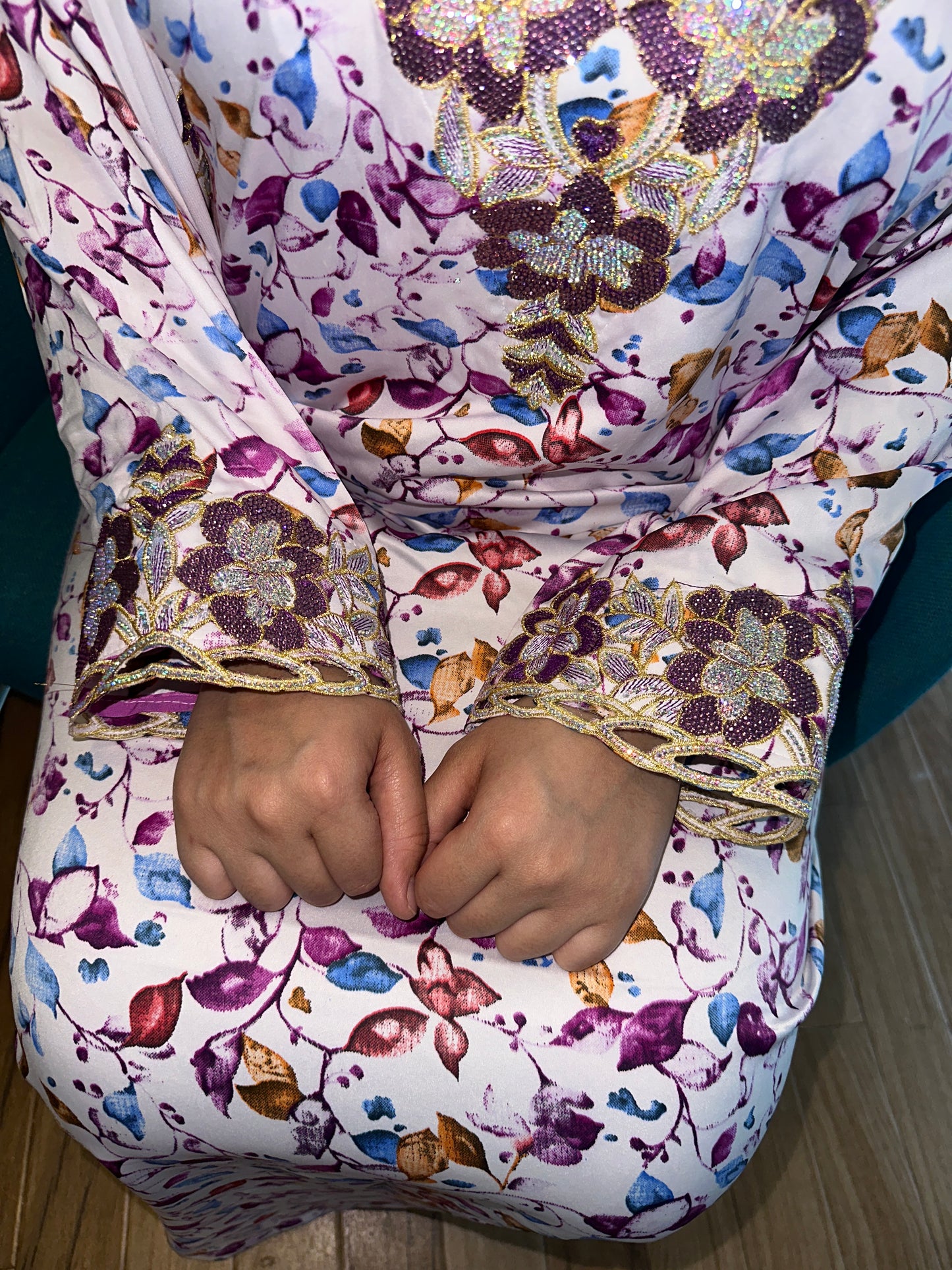 White and purple mkhawar with matching Shiela