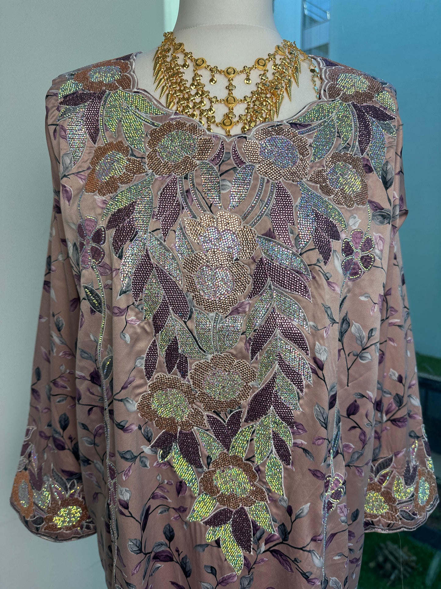 Light pink and purple Mukhawar