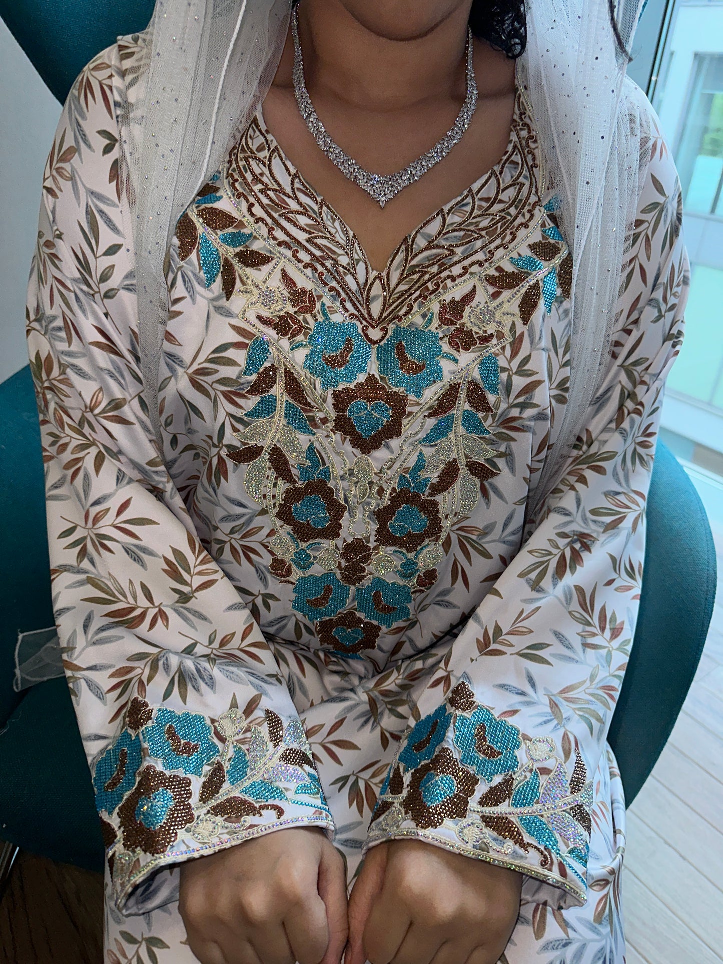 White mkhawar