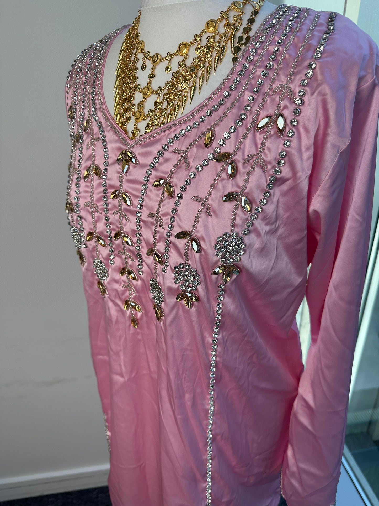 Pink silk Mukhawar