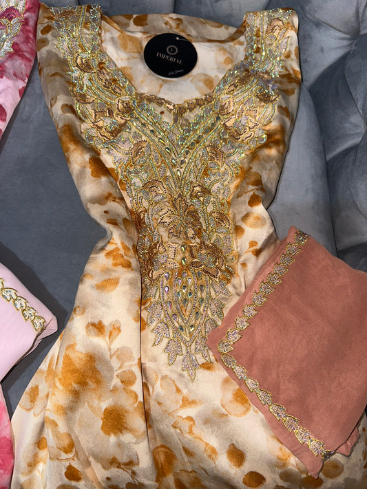 Green, blue. Creamy yellow, pink and brown mkhawars with matching Shiela