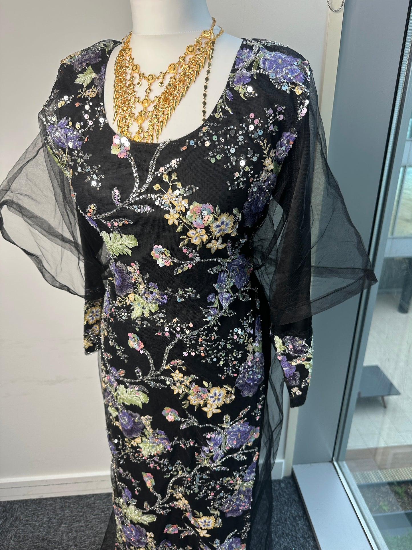 Black and purple sequenced thobe