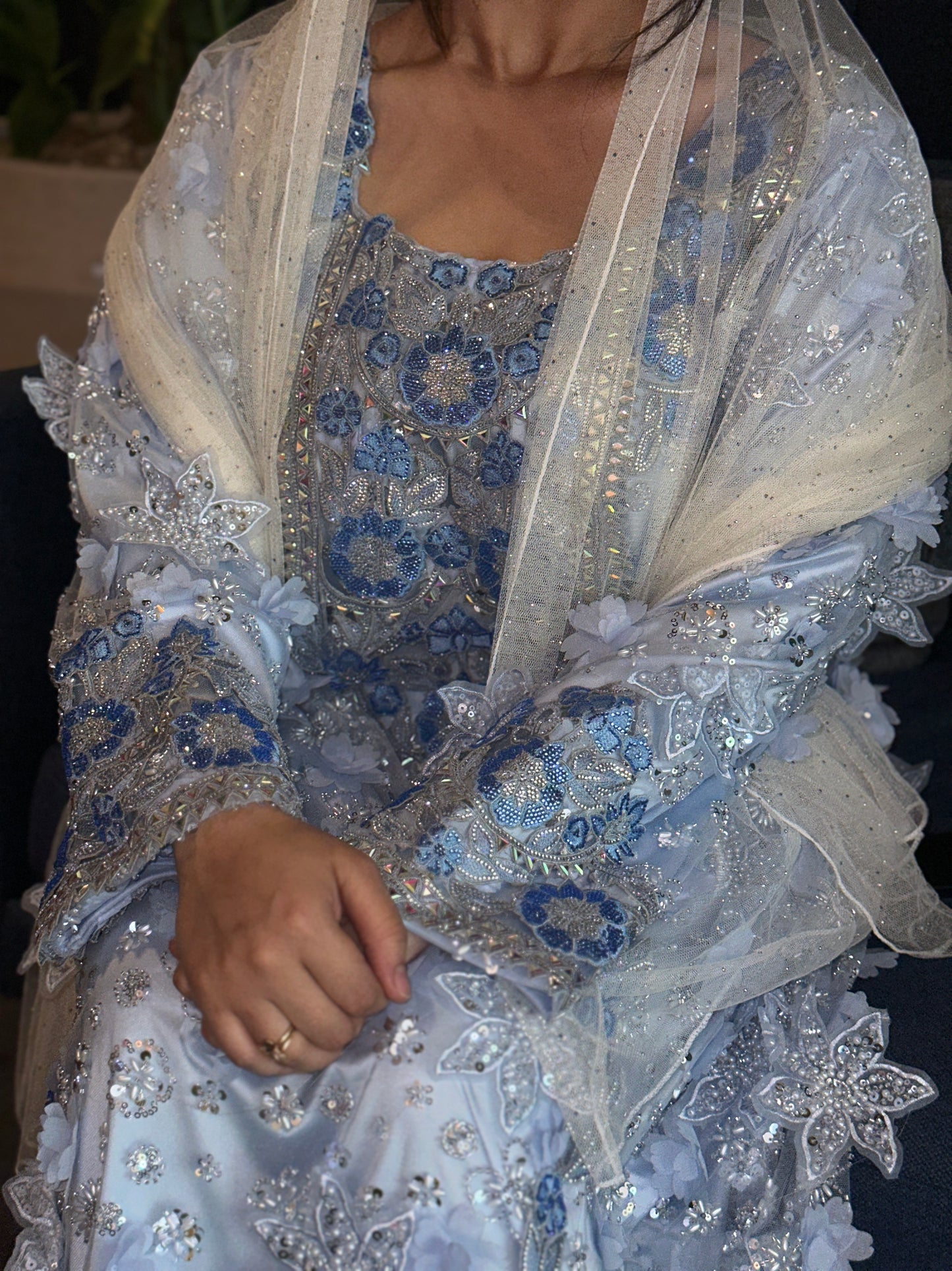 3D handmade mkhwar with with white chiffon Sheila