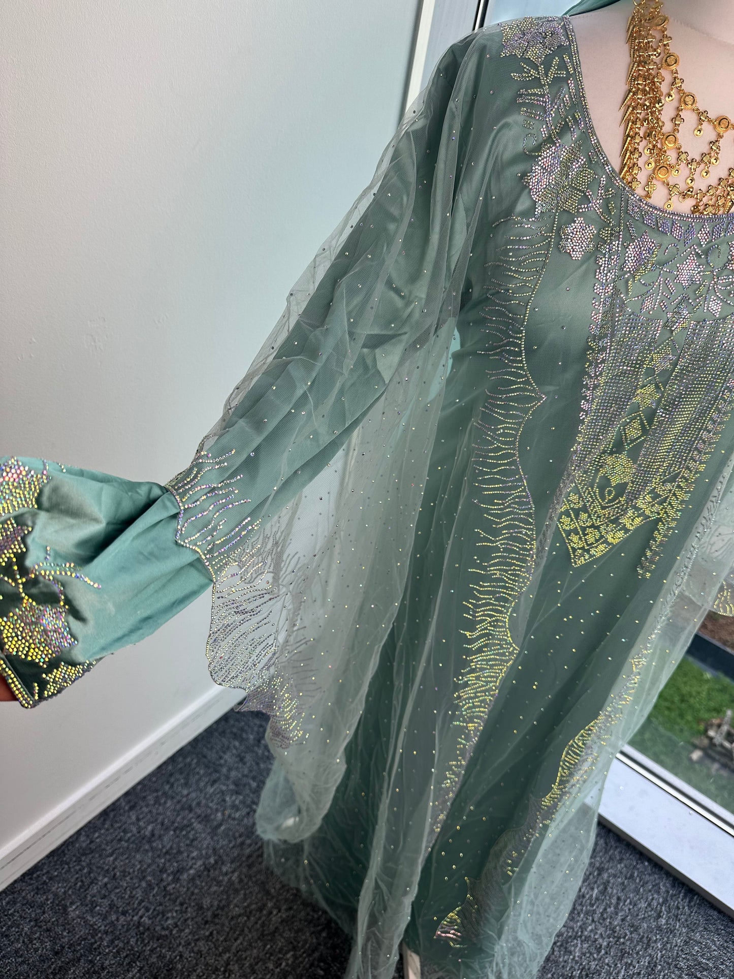 Light blue Emirati thobe with matching Sheila