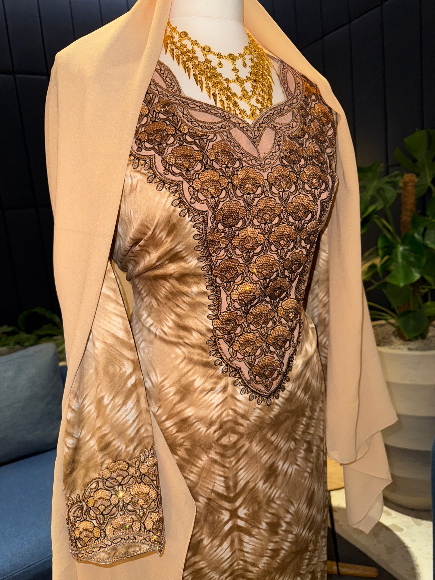 Brown2 mukhawar with hijab and corset back