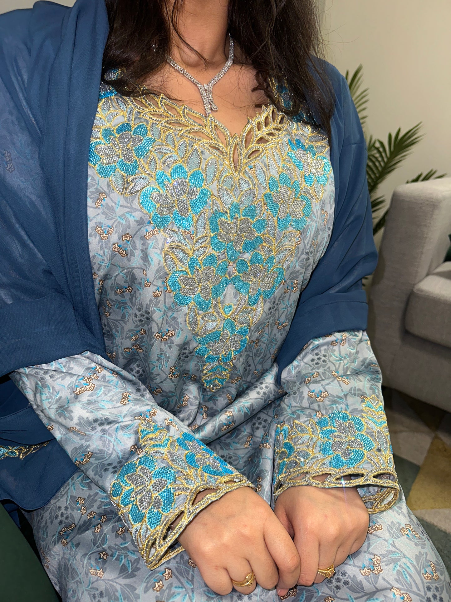 Blue and grey mkhawar with matching Shiela