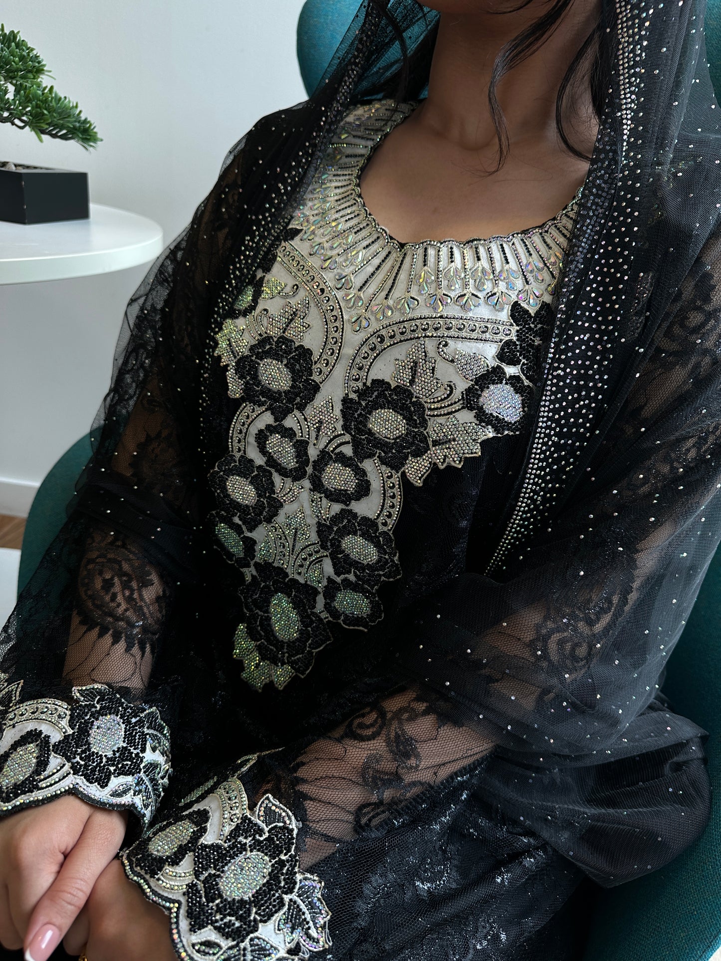 Black lace mkhawar