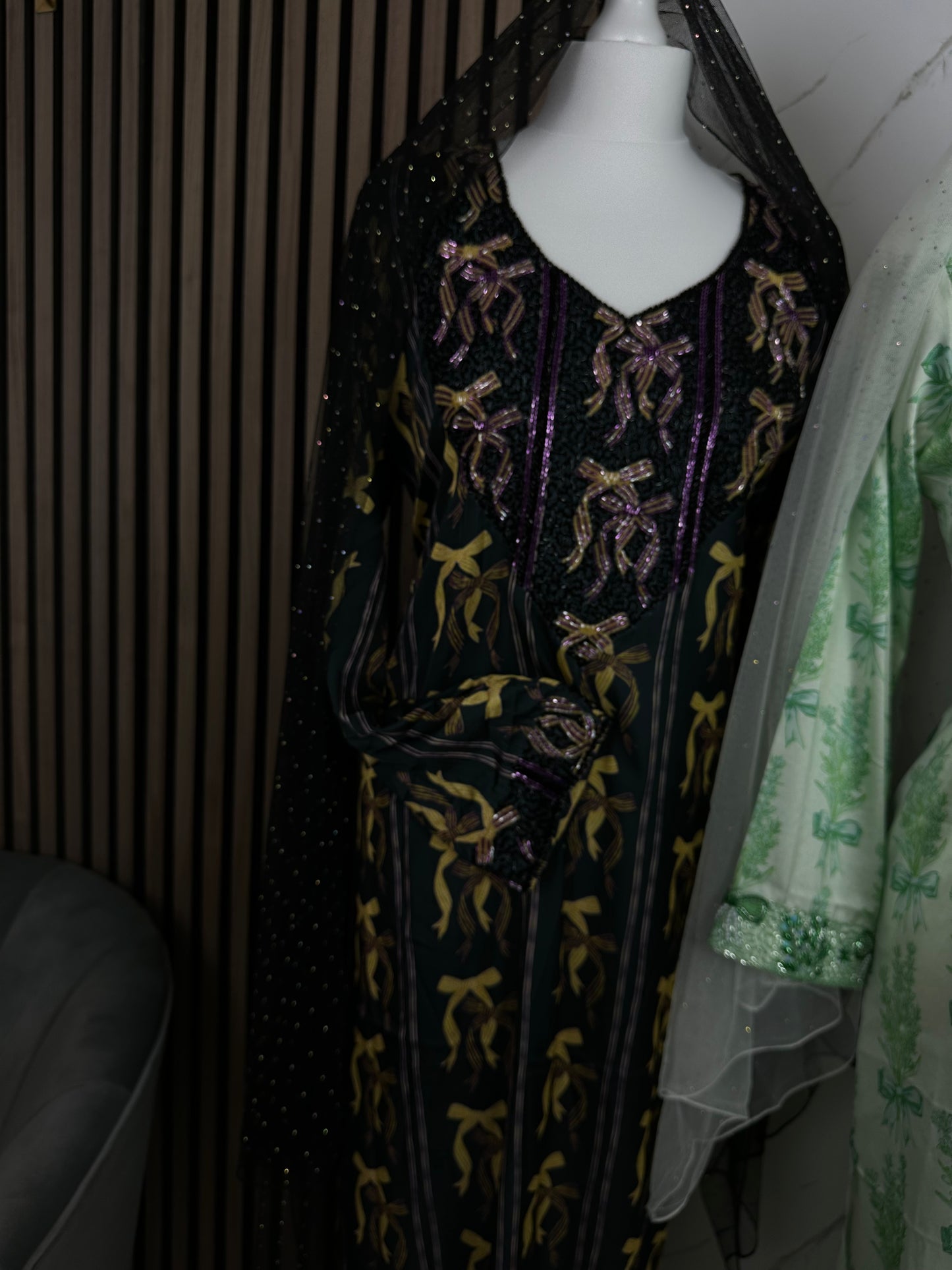 Black mkhawar premium silk with handmade work