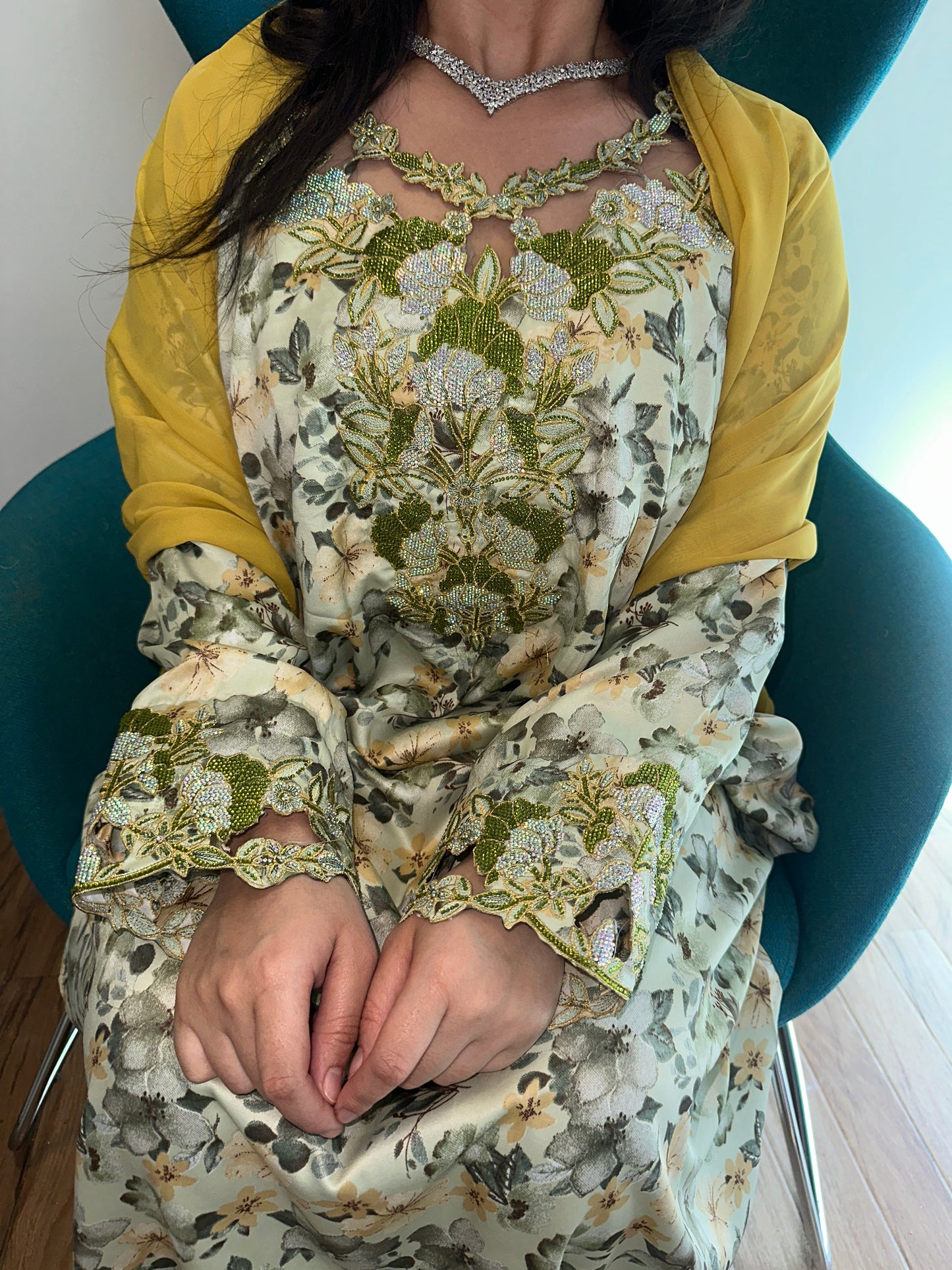 Olive Green mkhawar with matching Shiela