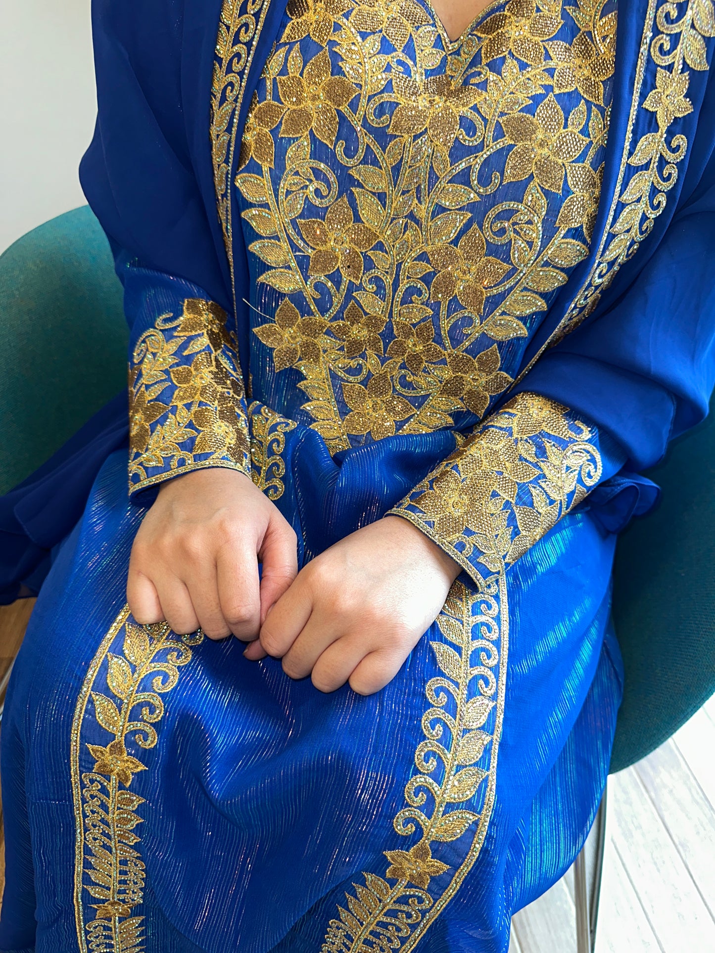 Blue mkhawar with matching Shiela