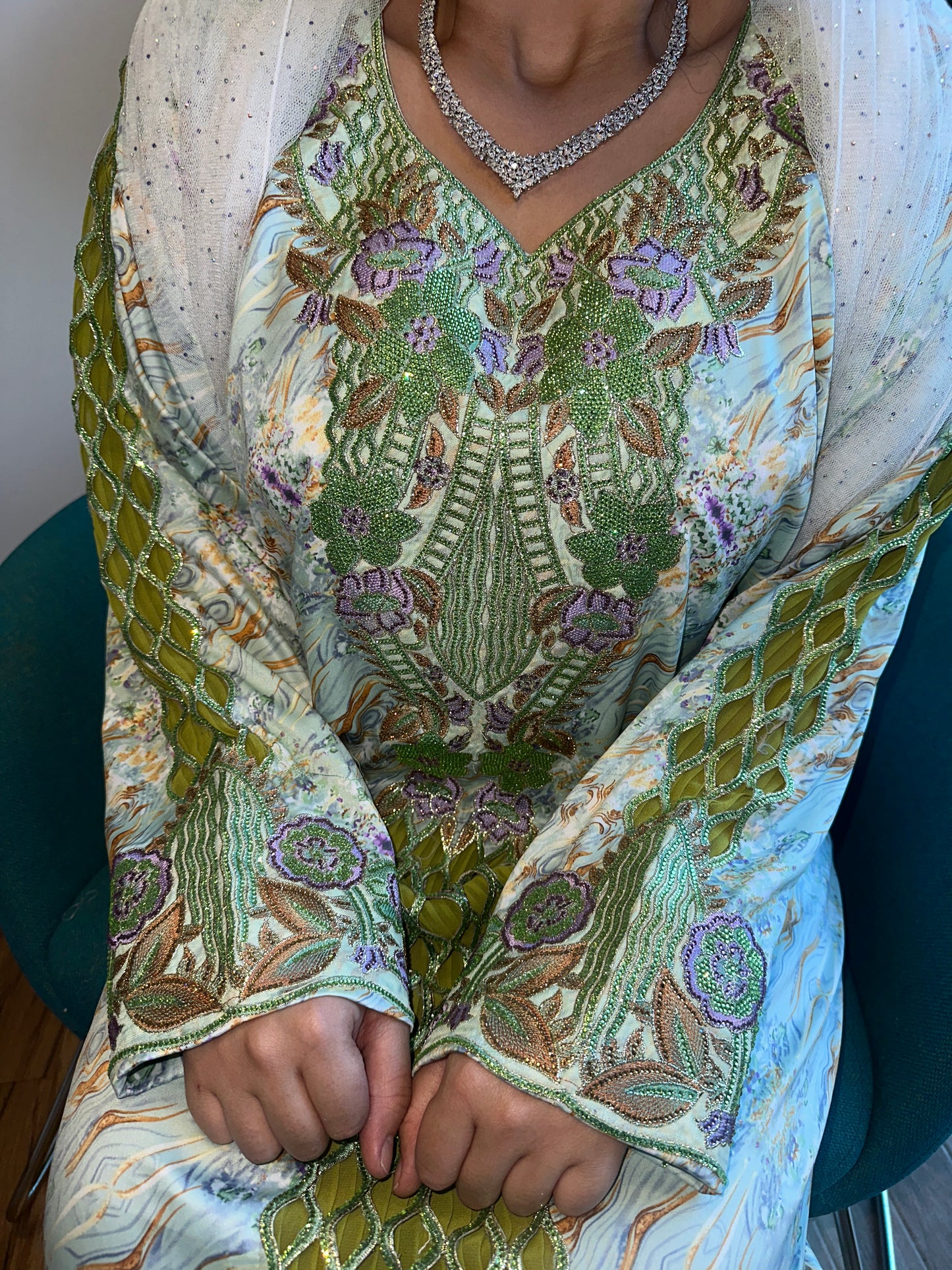 Olive green mkhawar