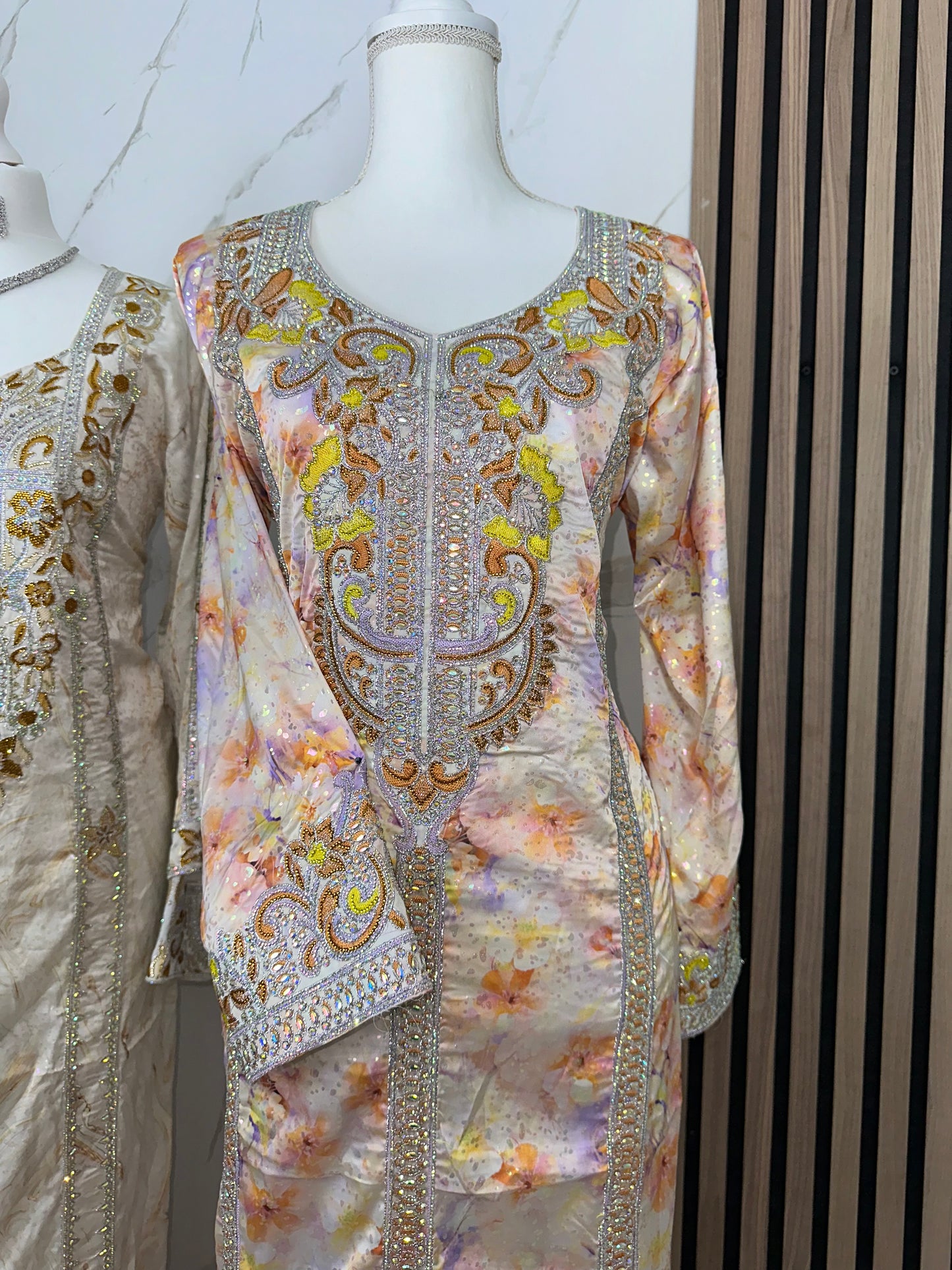 Premium silk mkhawar