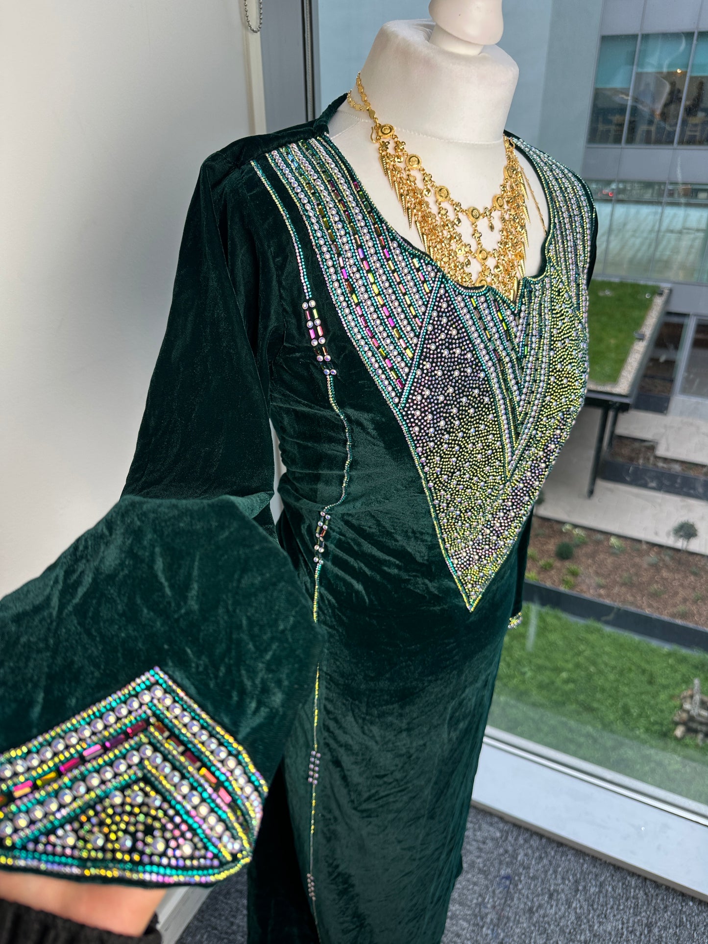 Forest green velvet Mukhawar
