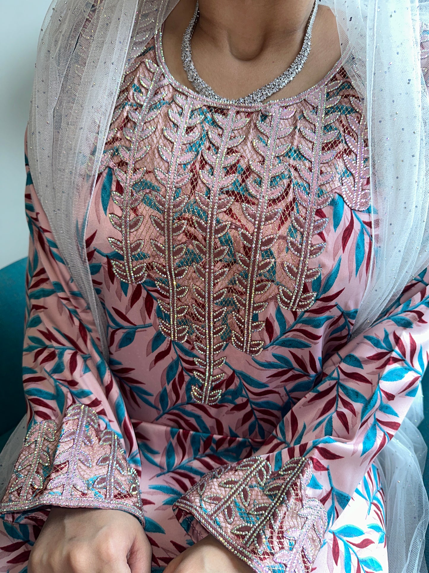 Pink mkhawar