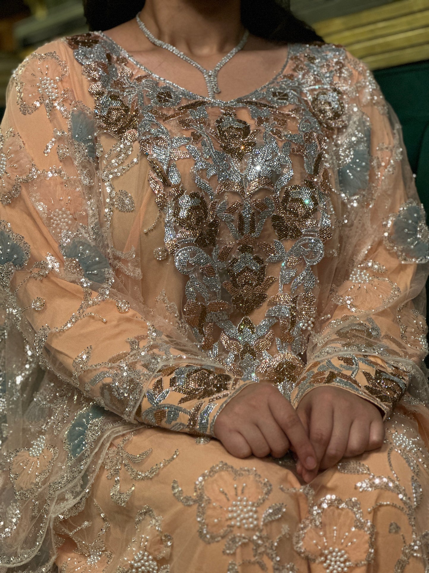 Fully handmade Emirates Thobe, two pieces with cream chiffon Sheila