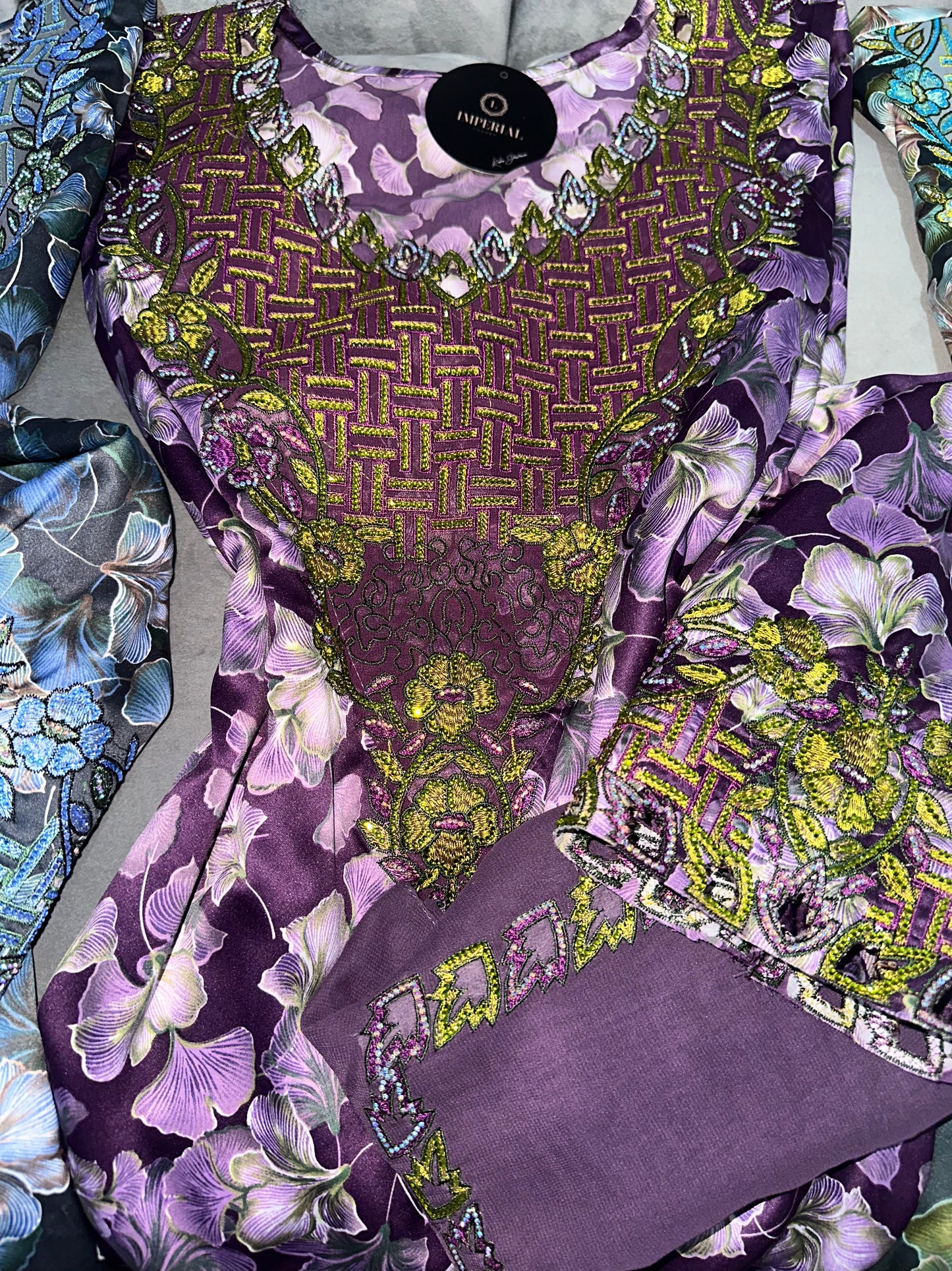 Dark colors of mkhawars with matching Shiela