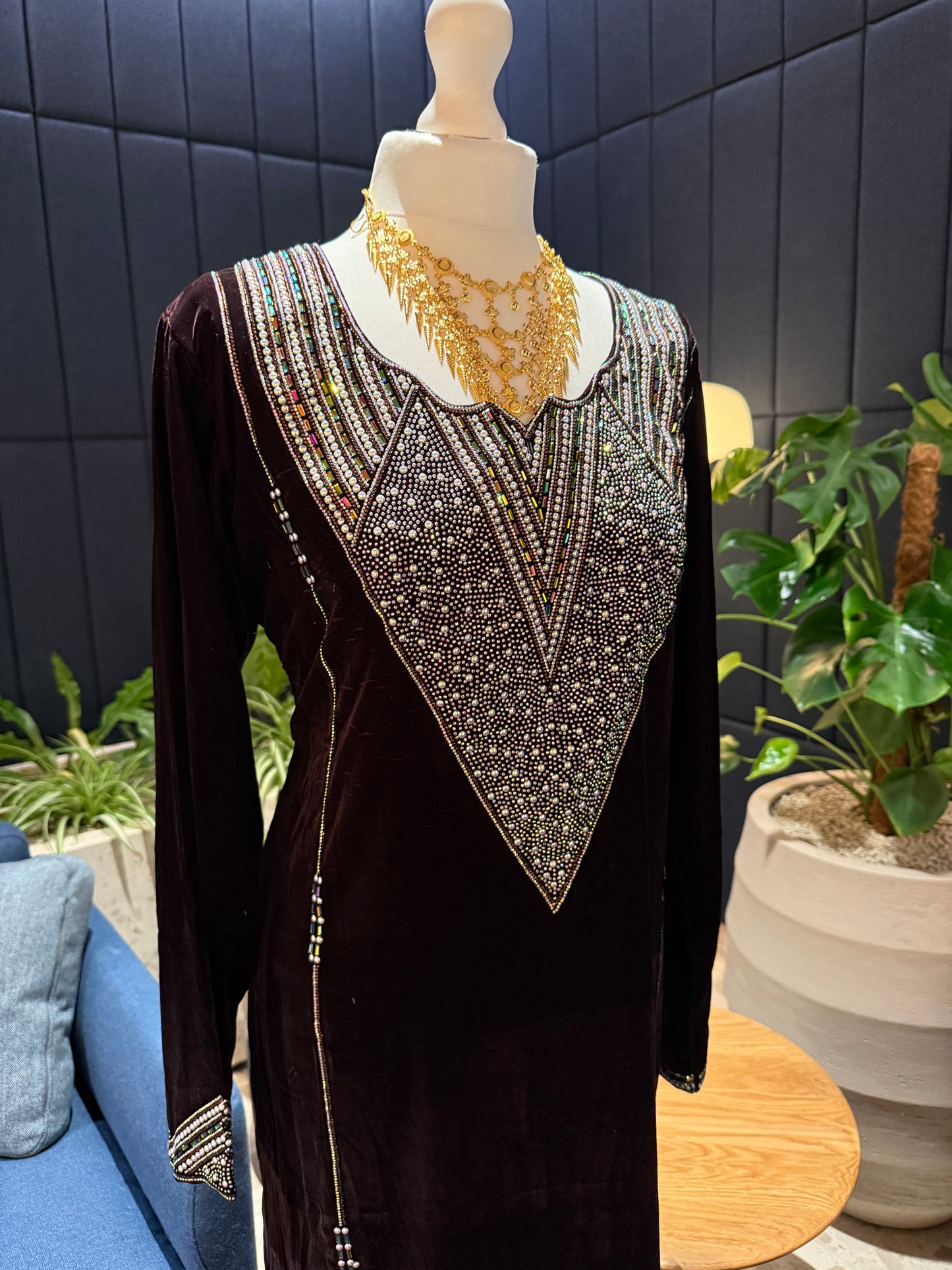 Brown velvet mkhawar