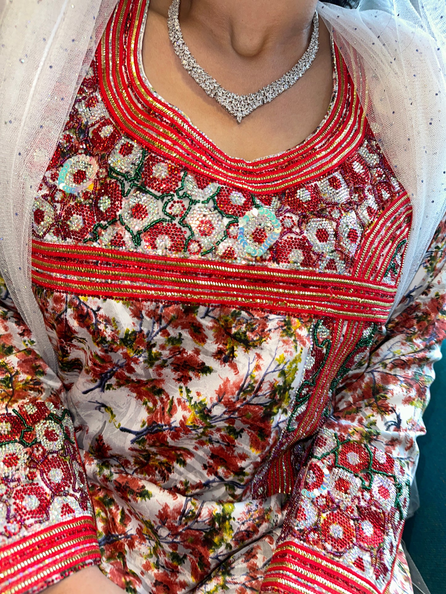 Red mkhawar with Arabic sleeves