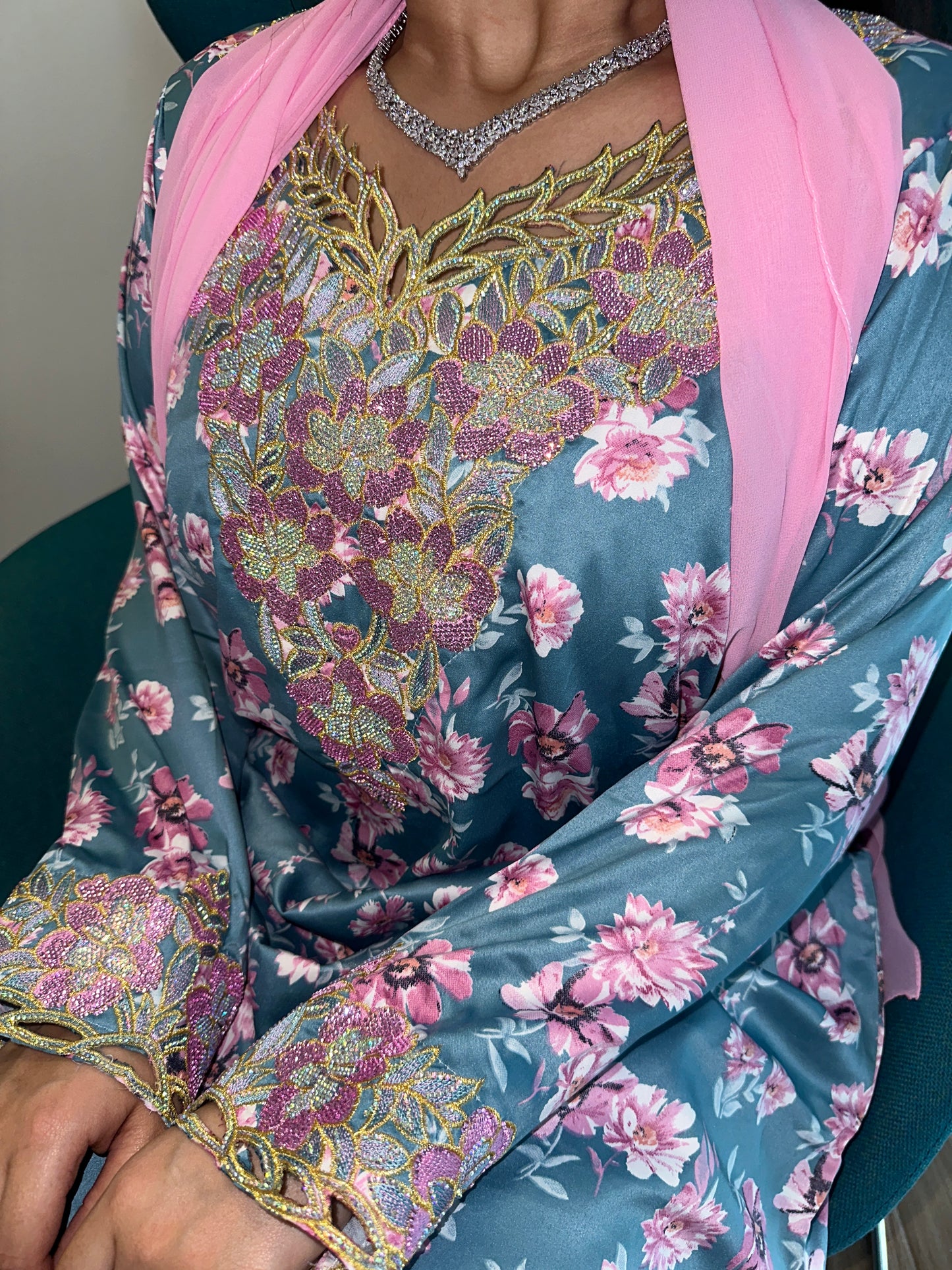 Turquoise and pink mkhawar with matching Shiela
